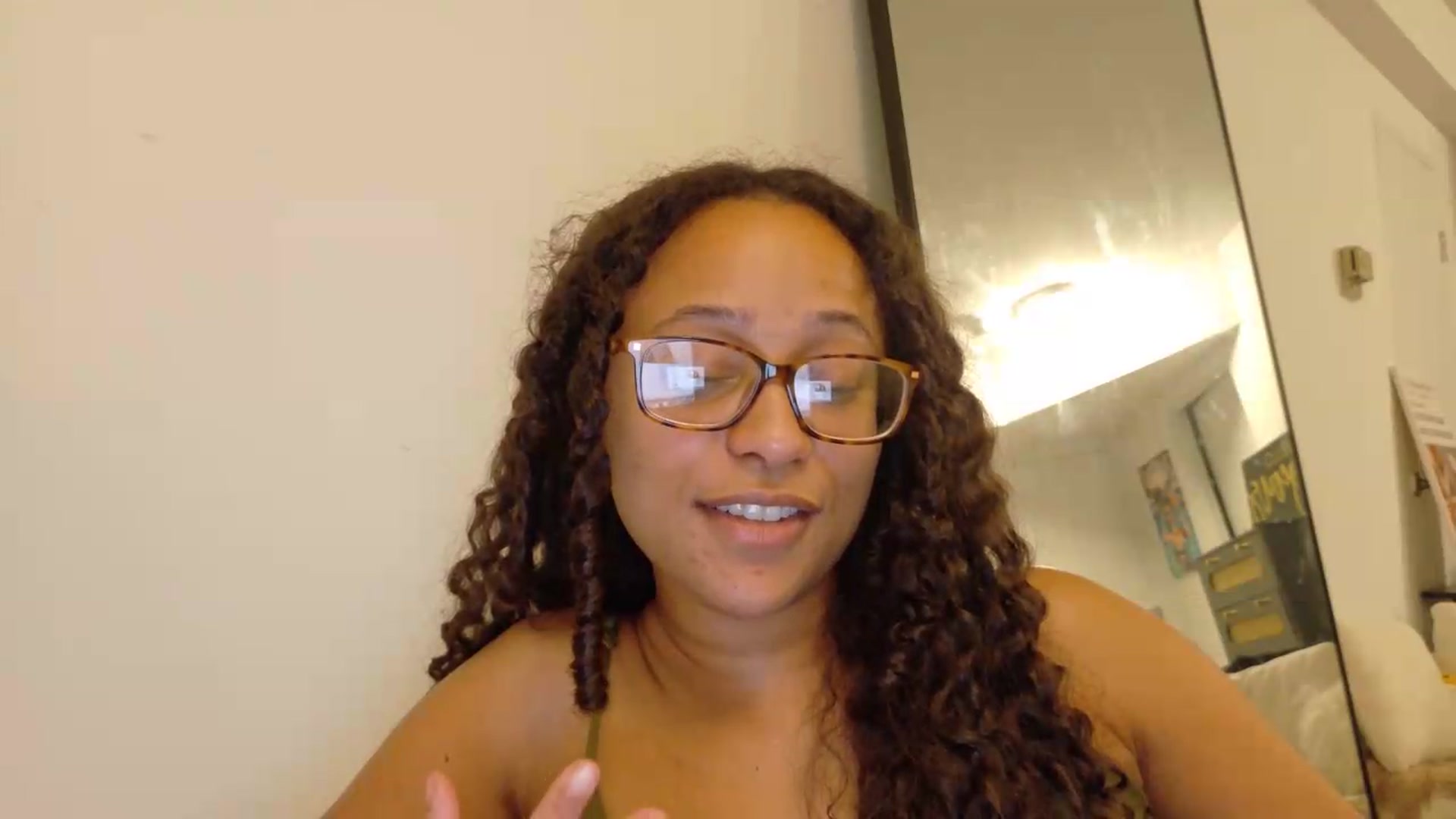 Gallery image thumbnail from BestAssonMFC's myfreecams stream on, 08/12/2026, 03:29 image 17 of 20