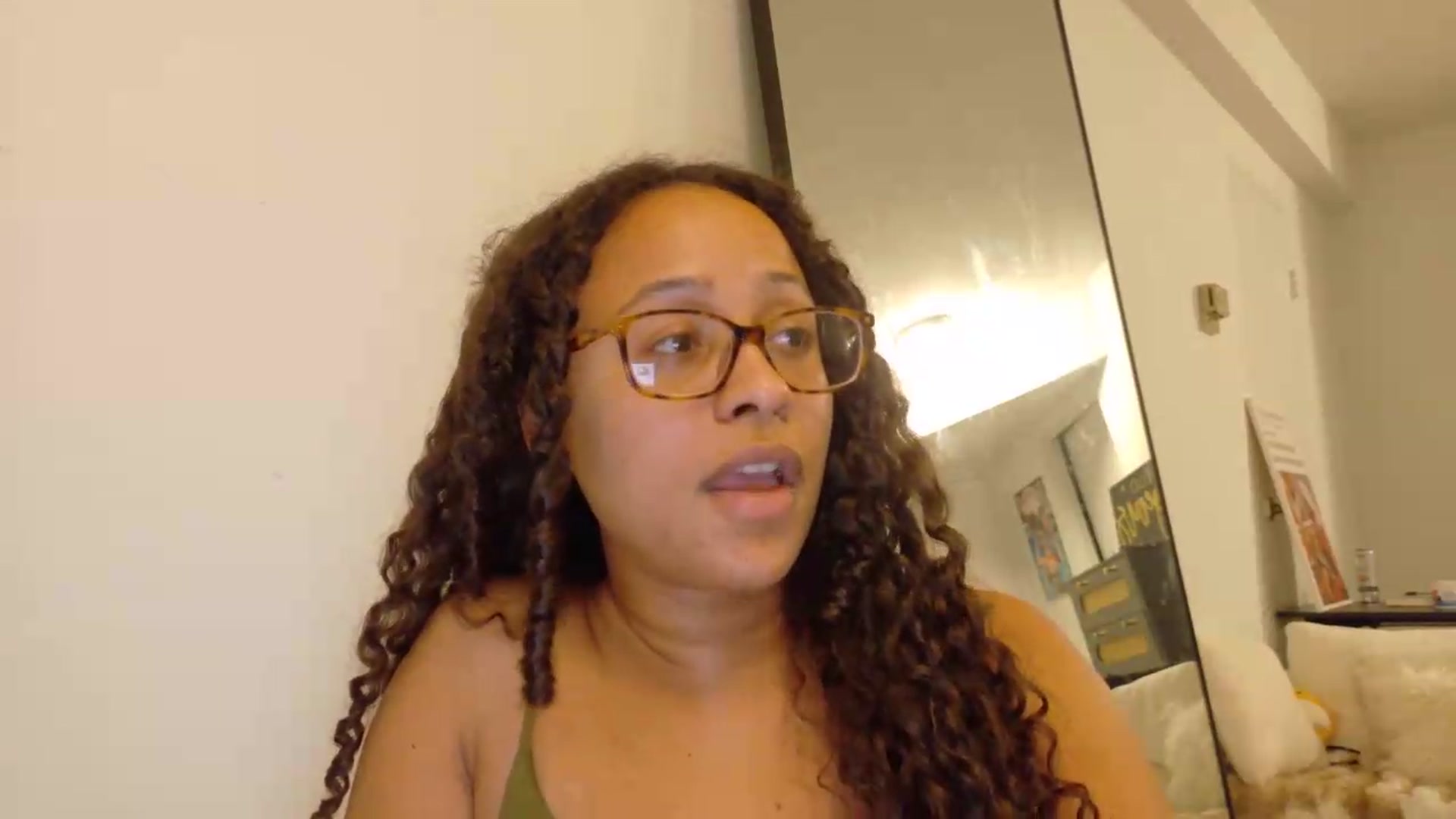 Gallery image thumbnail from BestAssonMFC's myfreecams stream on, 08/12/2026, 03:29 image 19 of 20