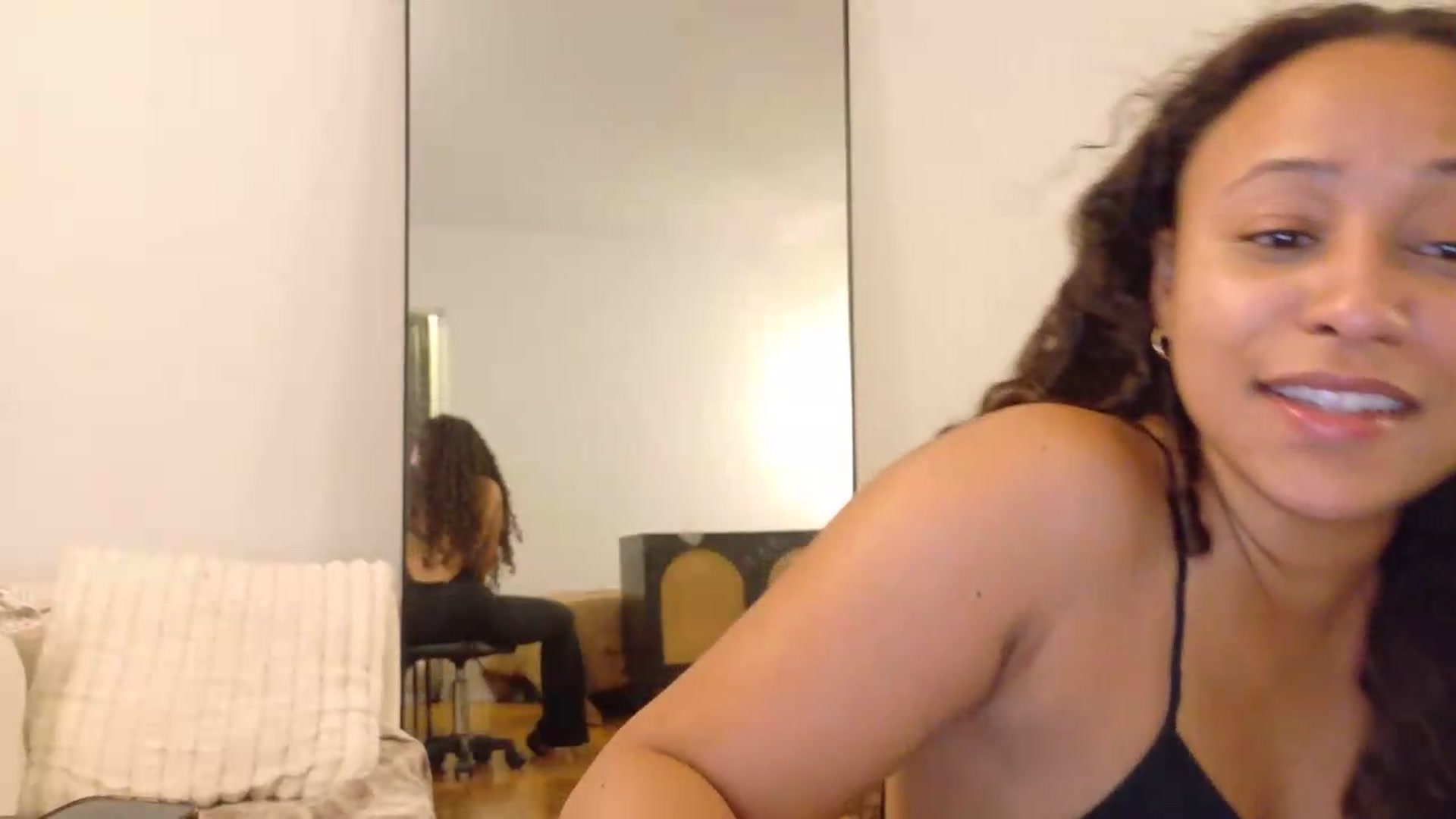 Gallery image thumbnail from BestAssonMFC's myfreecams stream on, 08/14/2026, 24:03 image 3 of 20