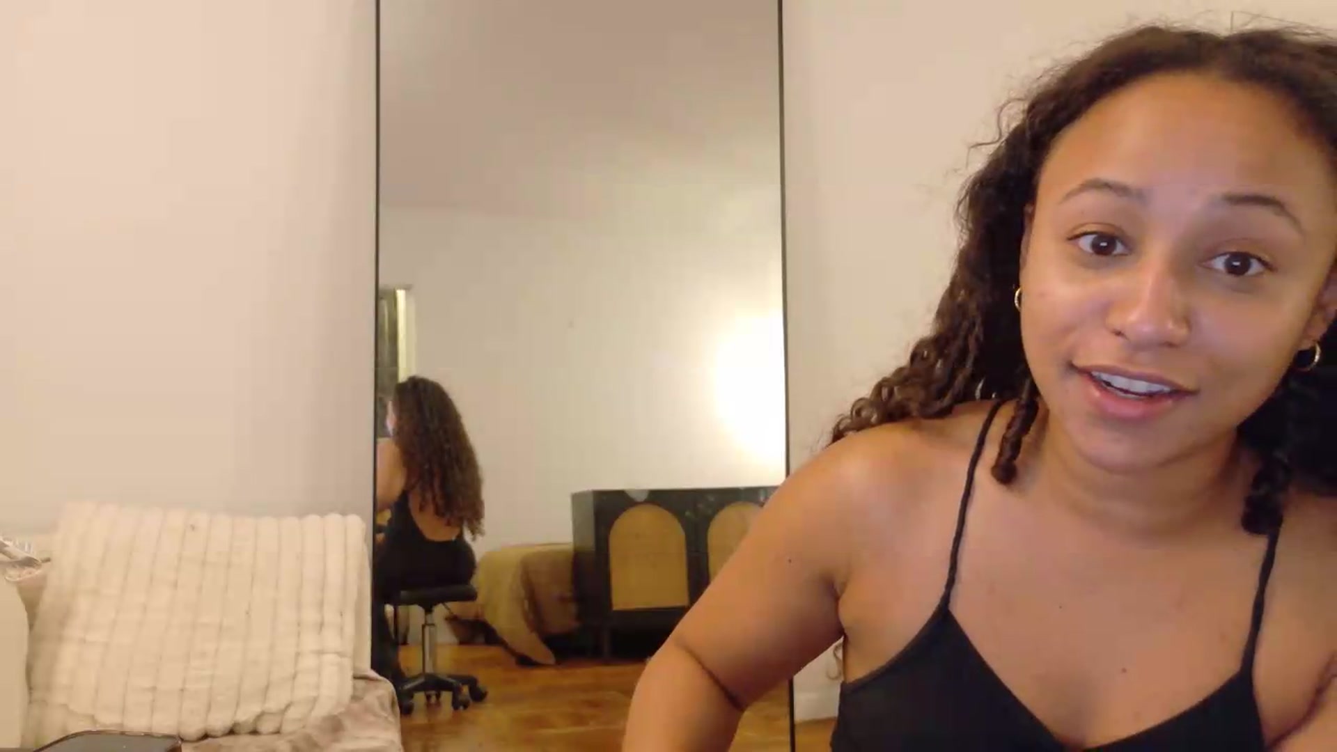 Gallery image thumbnail from BestAssonMFC's myfreecams stream on, 08/14/2026, 24:03 image 7 of 20