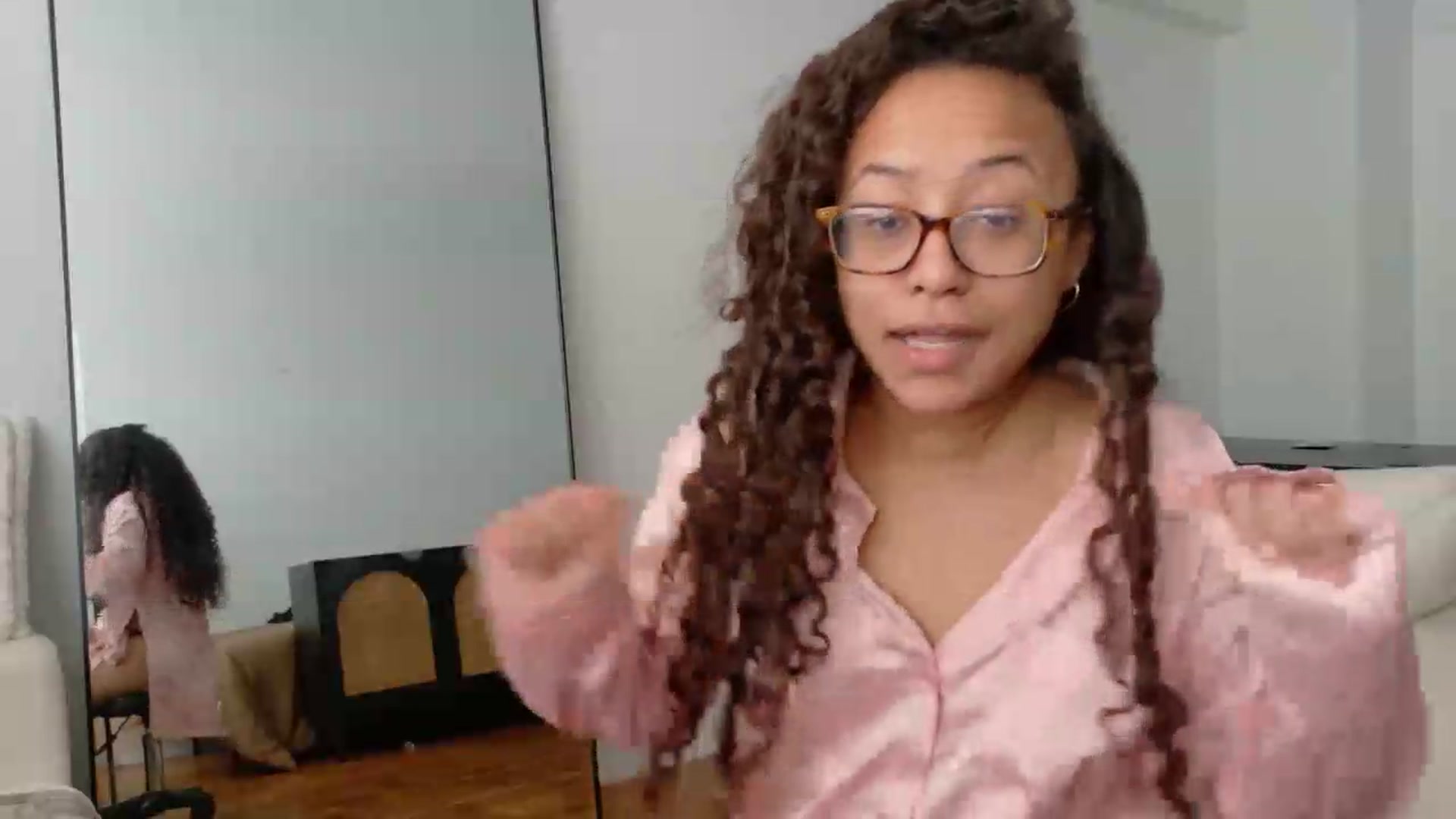 Gallery image thumbnail from BestAssonMFC's myfreecams stream on, 08/15/2026, 13:43 image 8 of 20