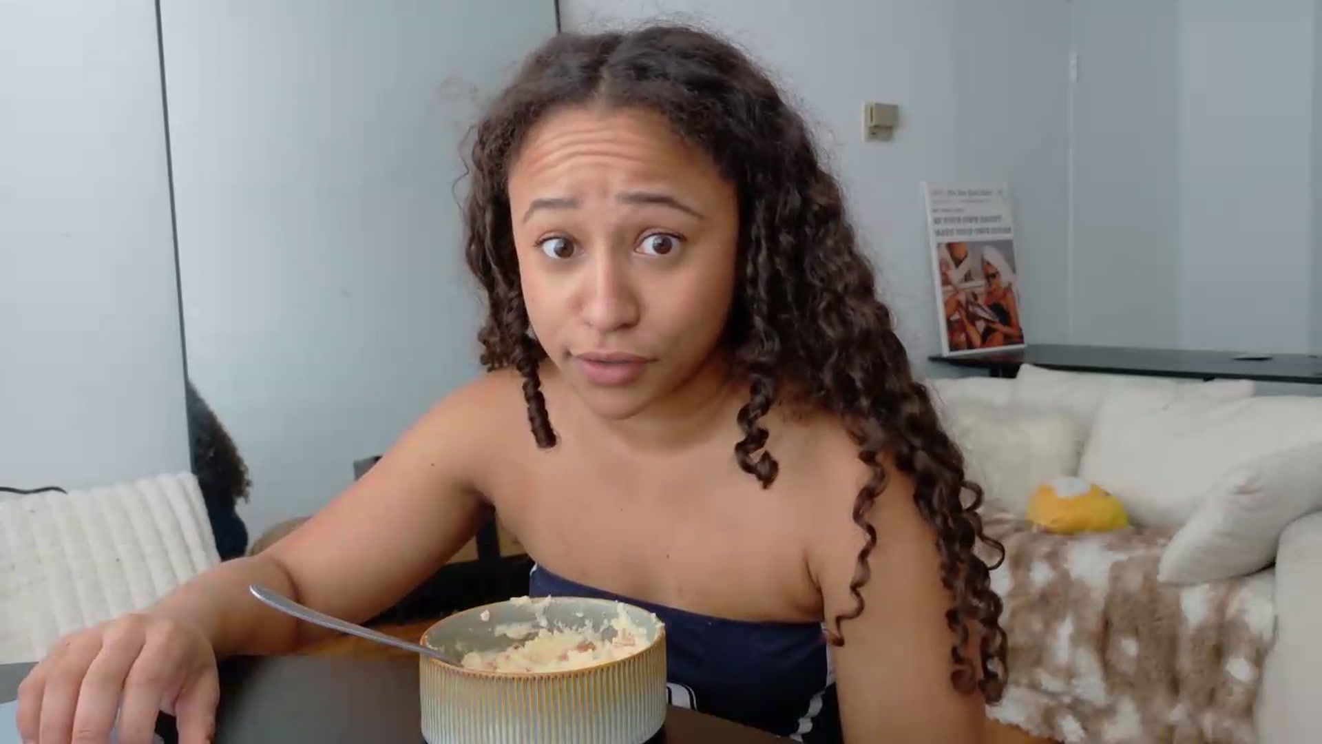 Gallery image thumbnail from BestAssonMFC's myfreecams stream on, 08/15/2026, 18:11 image 6 of 20