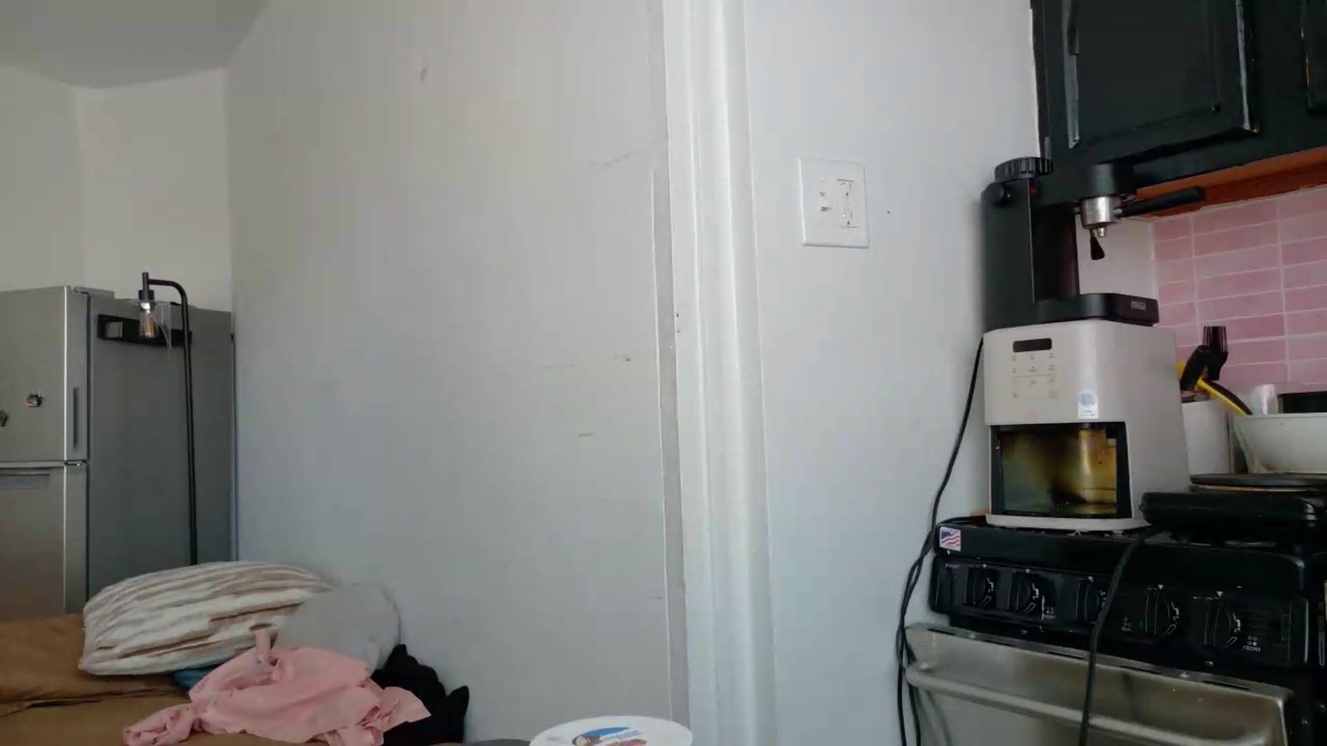 Gallery image thumbnail from BestAssonMFC's myfreecams stream on, 08/15/2026, 19:19 image 10 of 20