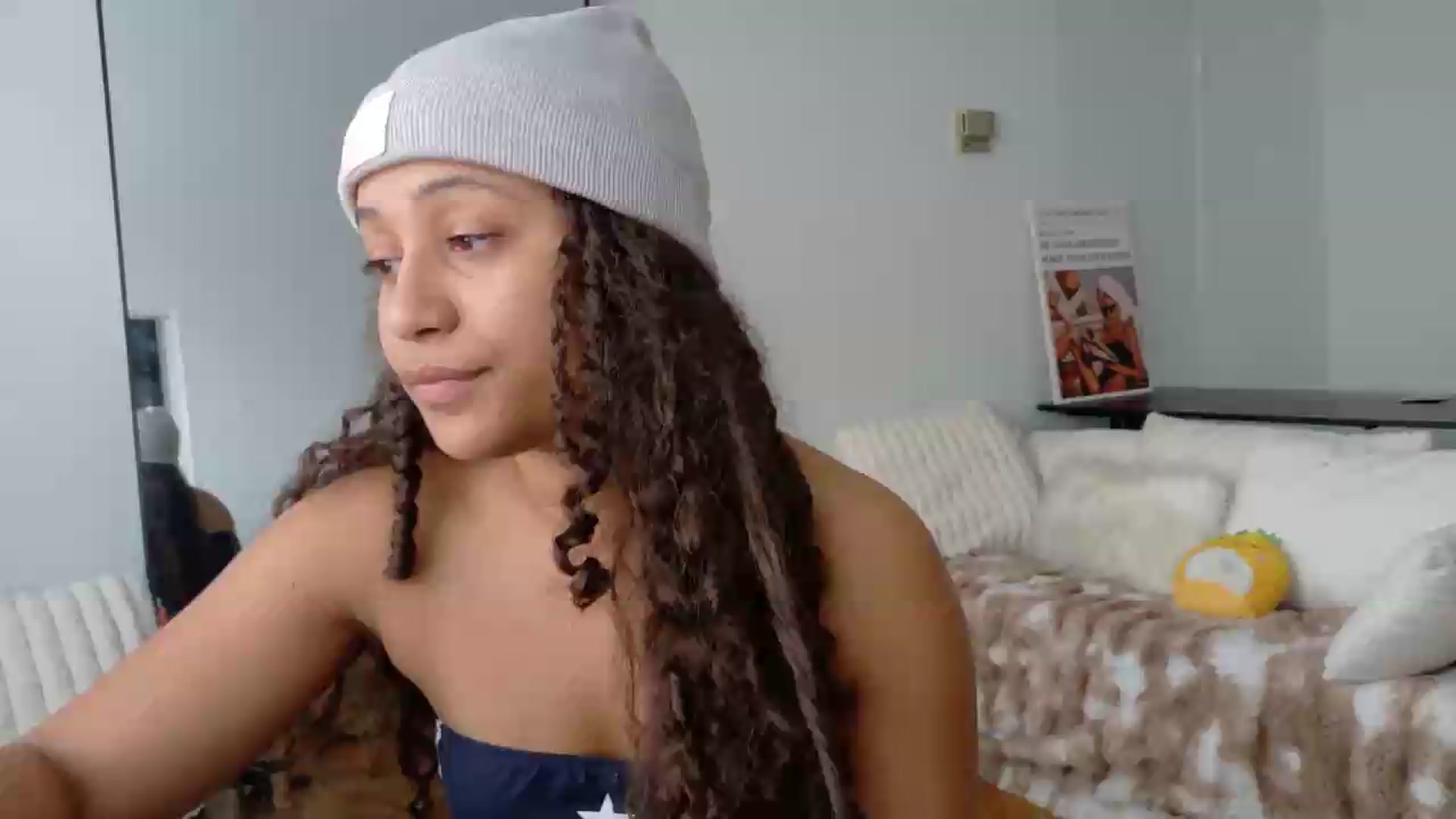 Gallery image thumbnail from BestAssonMFC's myfreecams stream on, 08/15/2026, 19:19 image 1 of 20