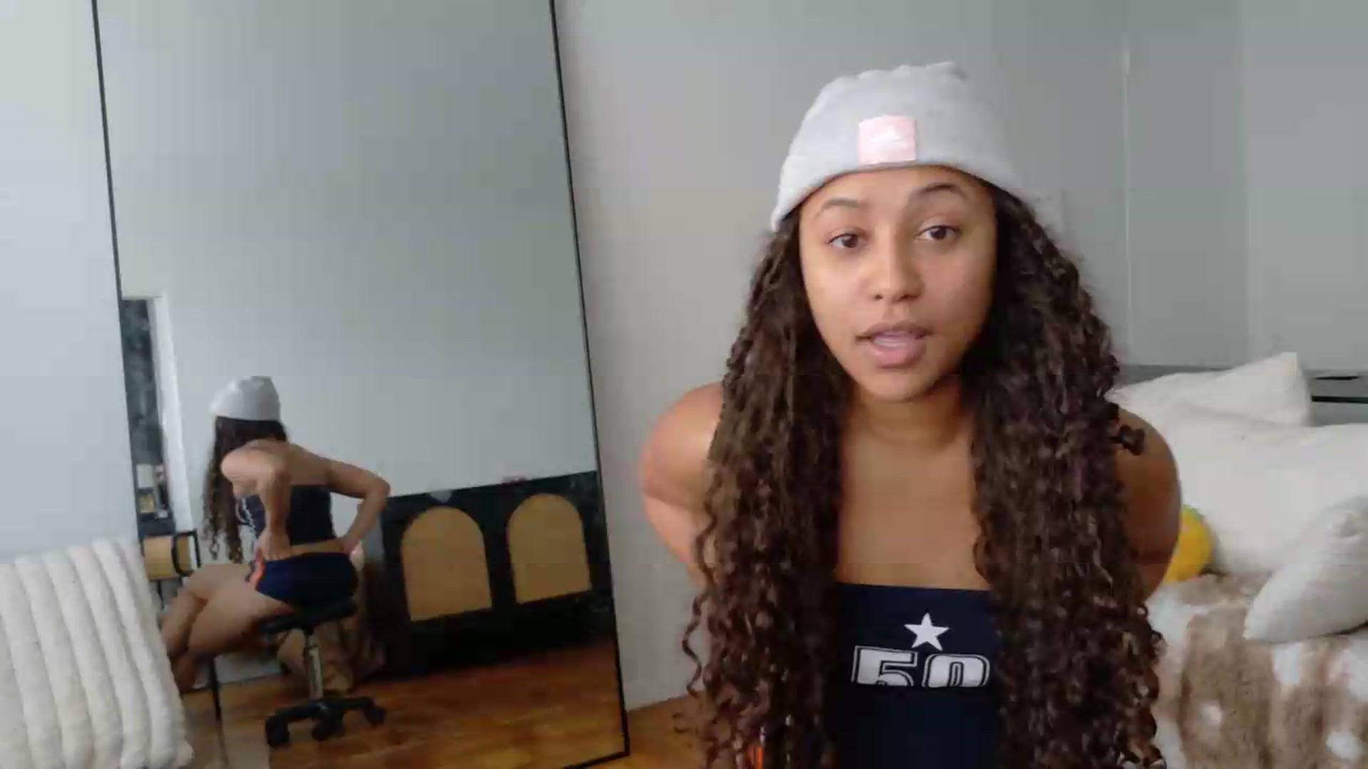 Gallery image thumbnail from BestAssonMFC's myfreecams stream on, 08/15/2026, 19:19 image 6 of 20