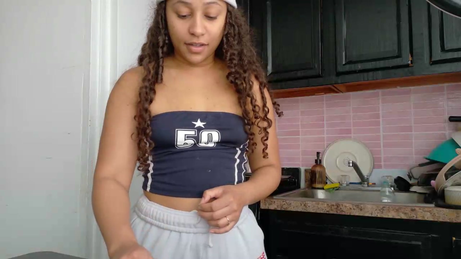 Gallery image thumbnail from BestAssonMFC's myfreecams stream on, 08/15/2026, 20:18 image 13 of 20