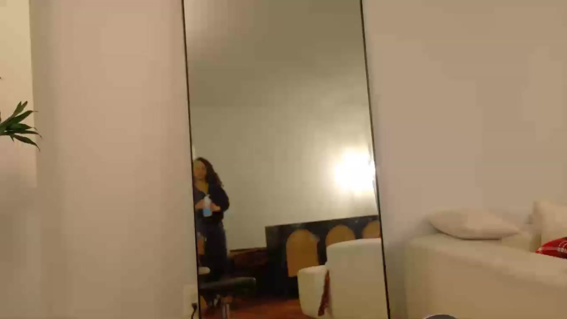 Gallery image thumbnail from BestAssonMFC's myfreecams stream on, 08/18/2026, 02:41 image 6 of 20
