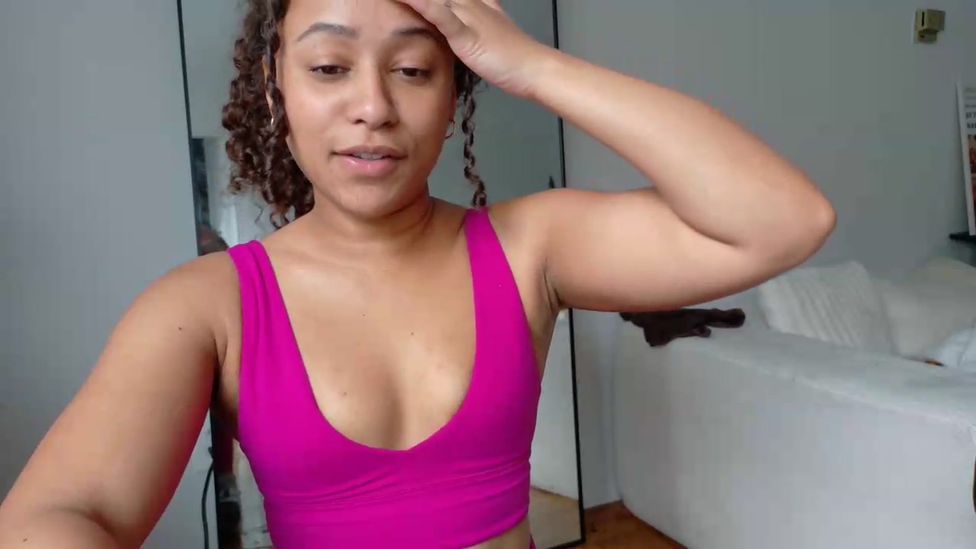 Gallery image thumbnail from BestAssonMFC's myfreecams stream on, 08/18/2026, 16:21 image 10 of 20