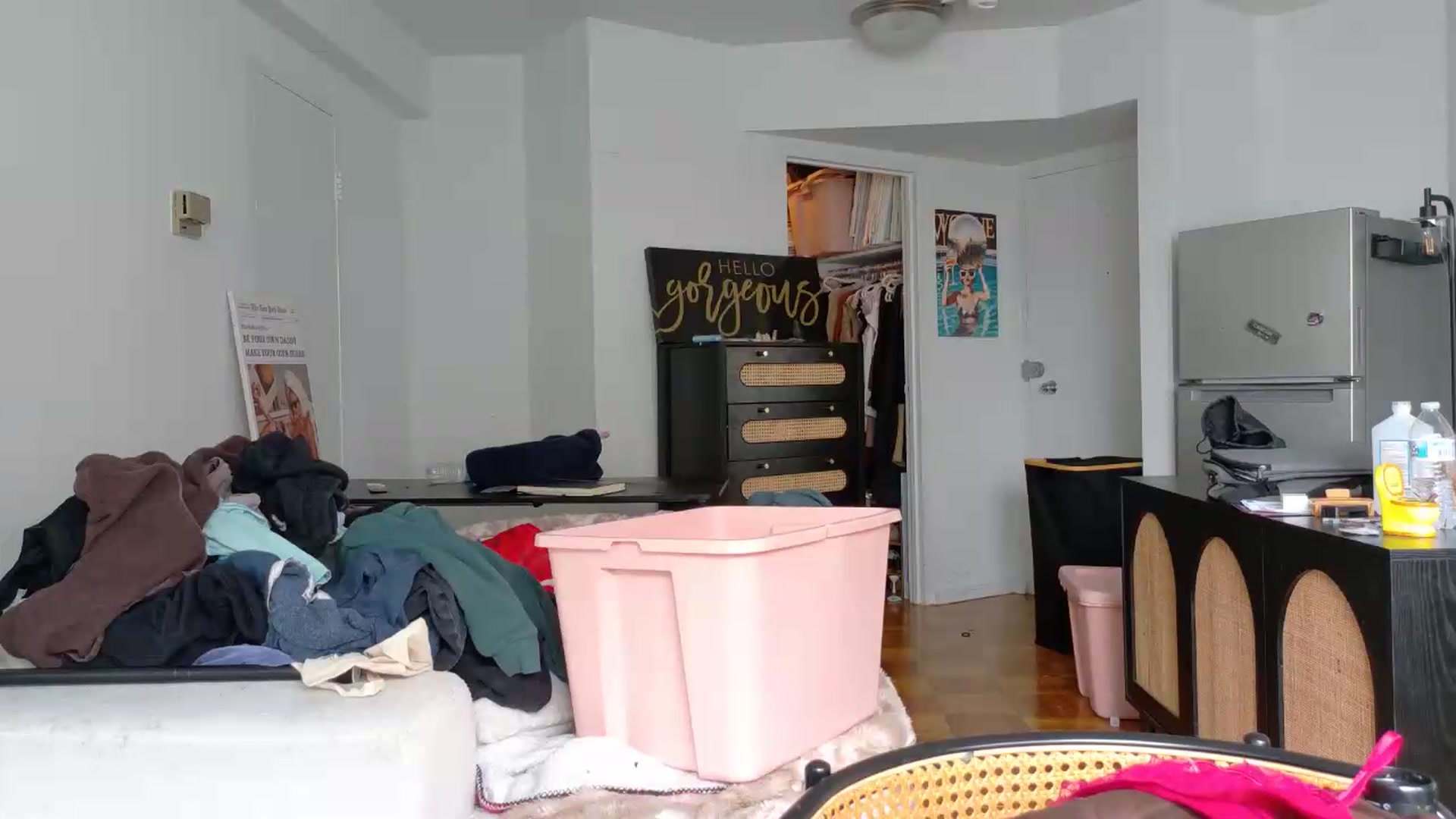 Gallery image thumbnail from BestAssonMFC's myfreecams stream on, 08/18/2026, 16:21 image 18 of 20