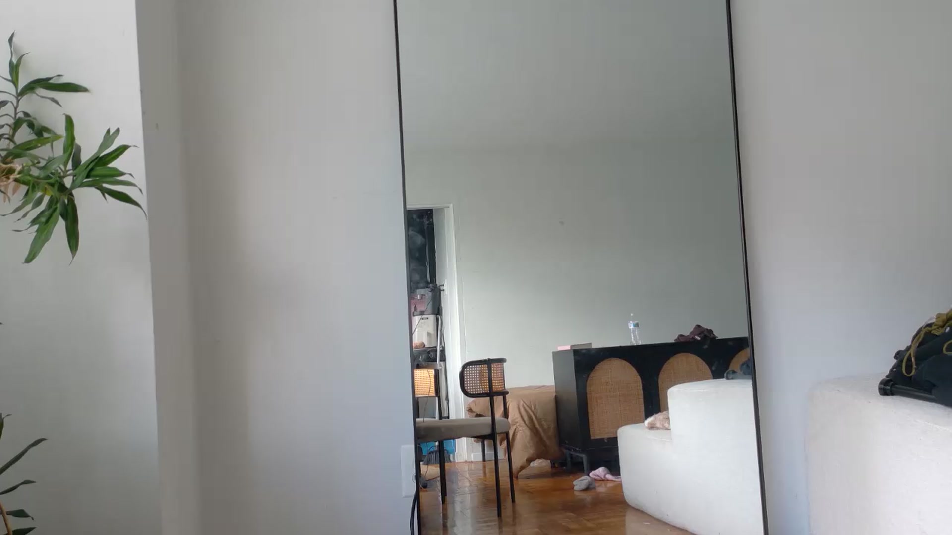 Gallery image thumbnail from BestAssonMFC's myfreecams stream on, 08/18/2026, 18:41 image 18 of 20