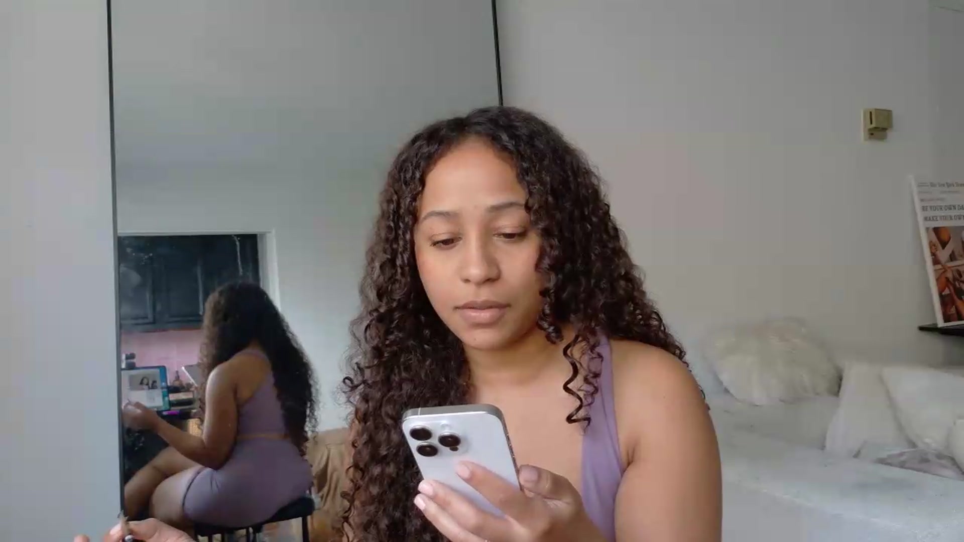 Gallery image thumbnail from BestAssonMFC's myfreecams stream on, 08/20/2026, 18:36 image 12 of 20