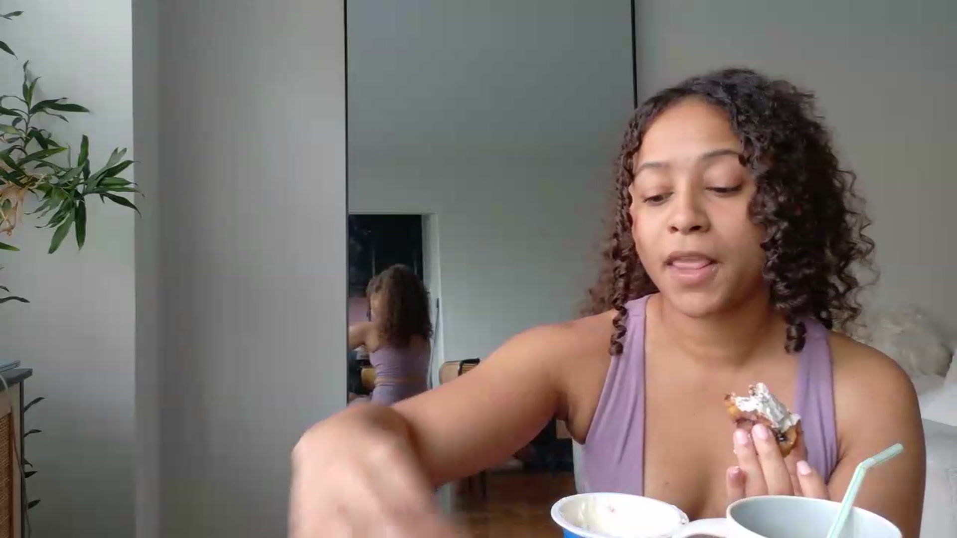 Gallery image thumbnail from BestAssonMFC's myfreecams stream on, 08/20/2026, 20:30 image 14 of 20