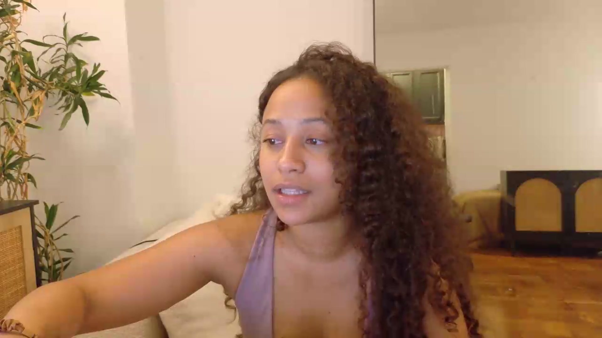 Gallery image thumbnail from BestAssonMFC's myfreecams stream on, 08/21/2026, 03:27 image 17 of 20