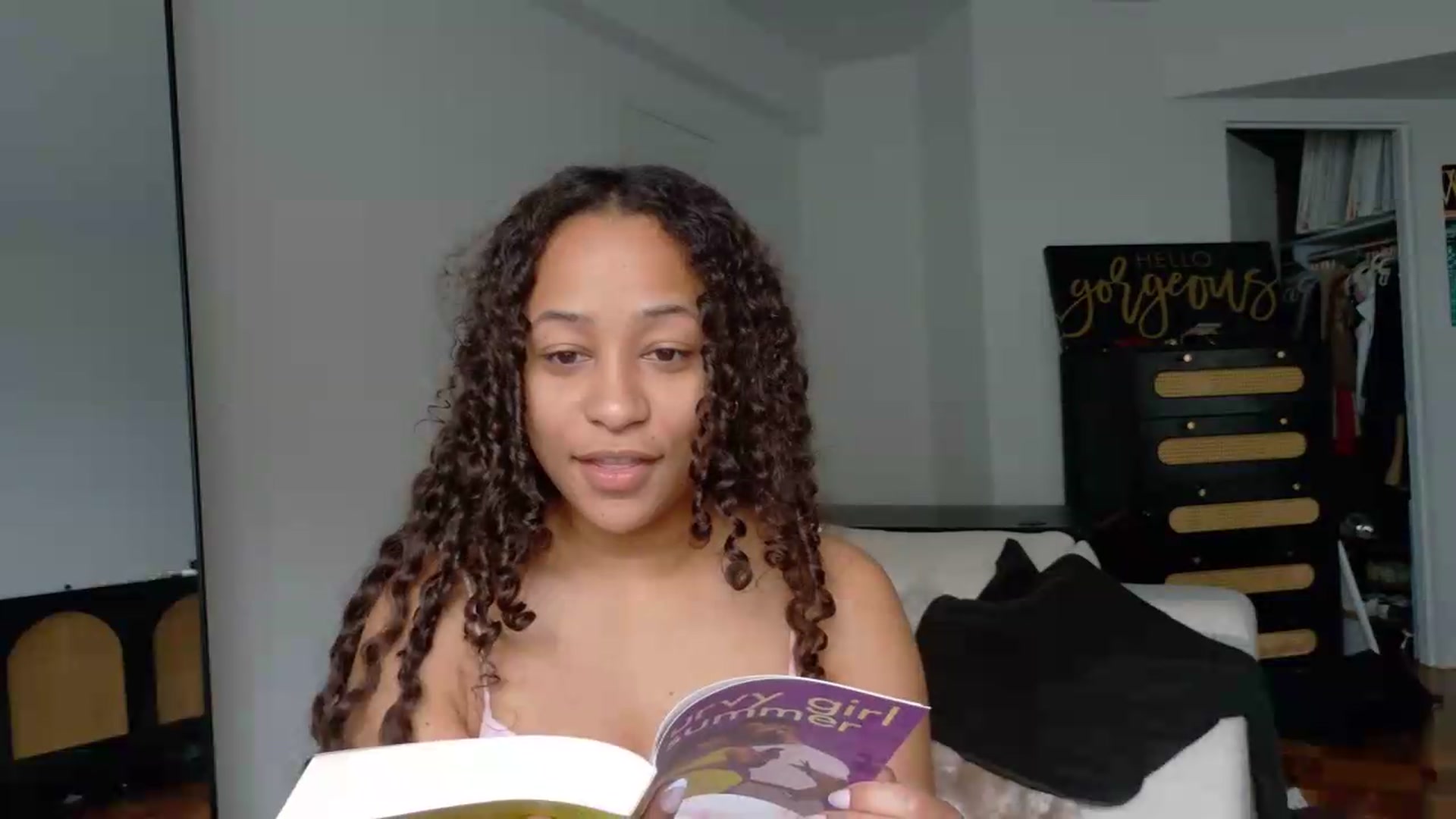 Gallery image thumbnail from BestAssonMFC's myfreecams stream on, 08/22/2026, 17:17 image 16 of 20