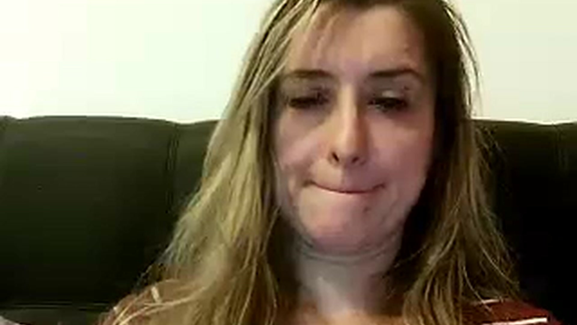 Gallery image thumbnail from BestDream's myfreecams stream on, 12/26/2022, 24:20 image 14 of 20