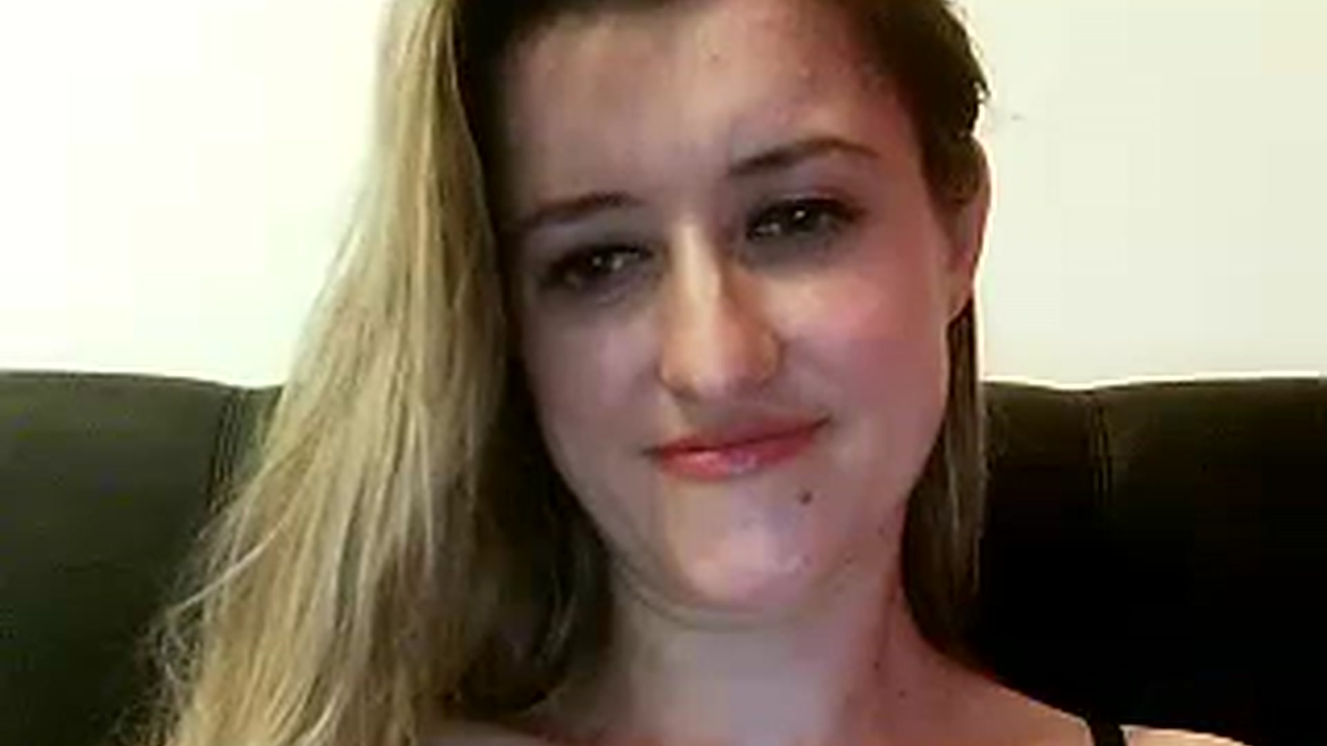 Gallery image thumbnail from BestDream's myfreecams stream on, 01/01/2023, 21:32 image 11 of 20