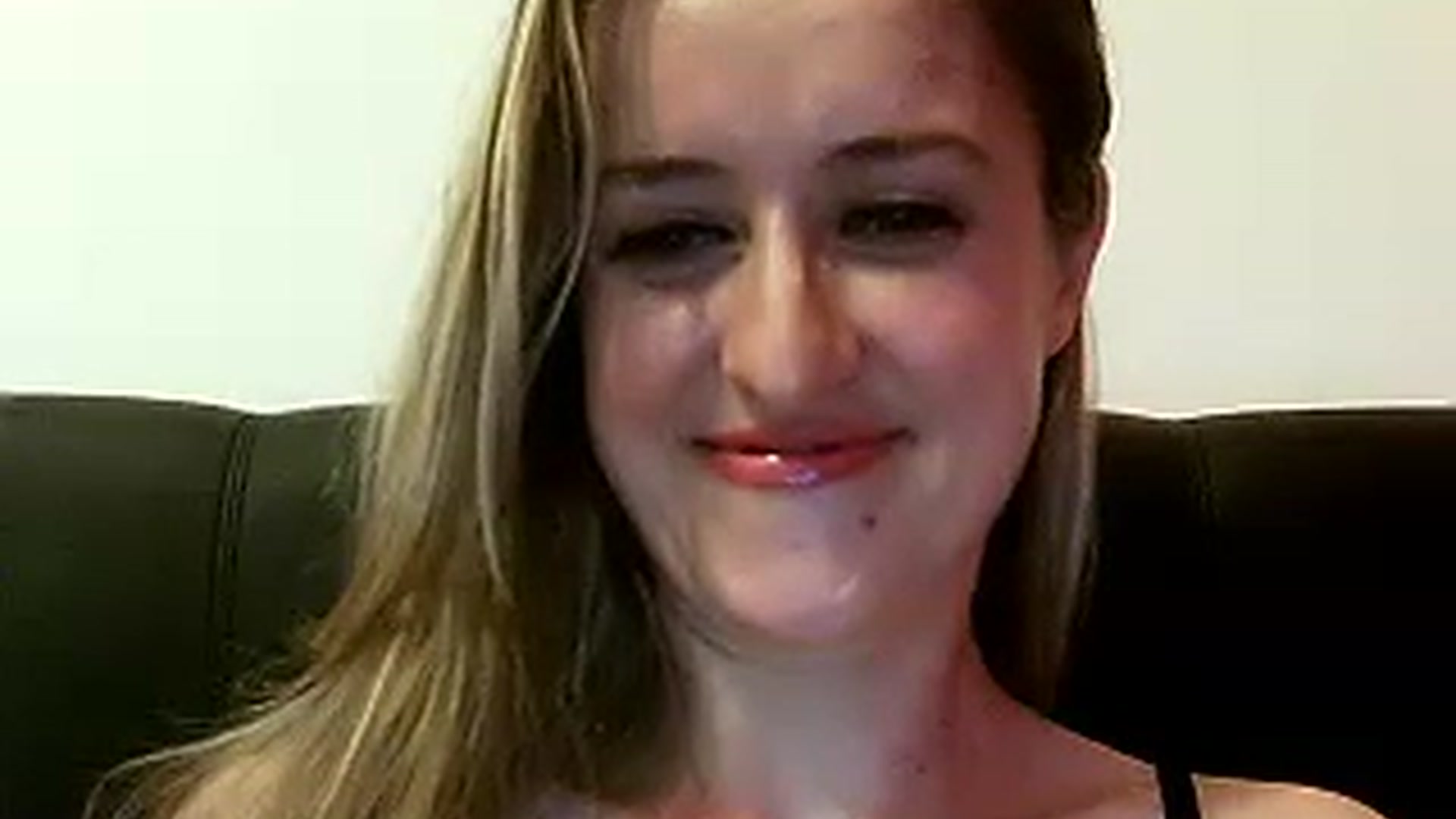 Gallery image thumbnail from BestDream's myfreecams stream on, 01/01/2023, 21:32 image 5 of 20