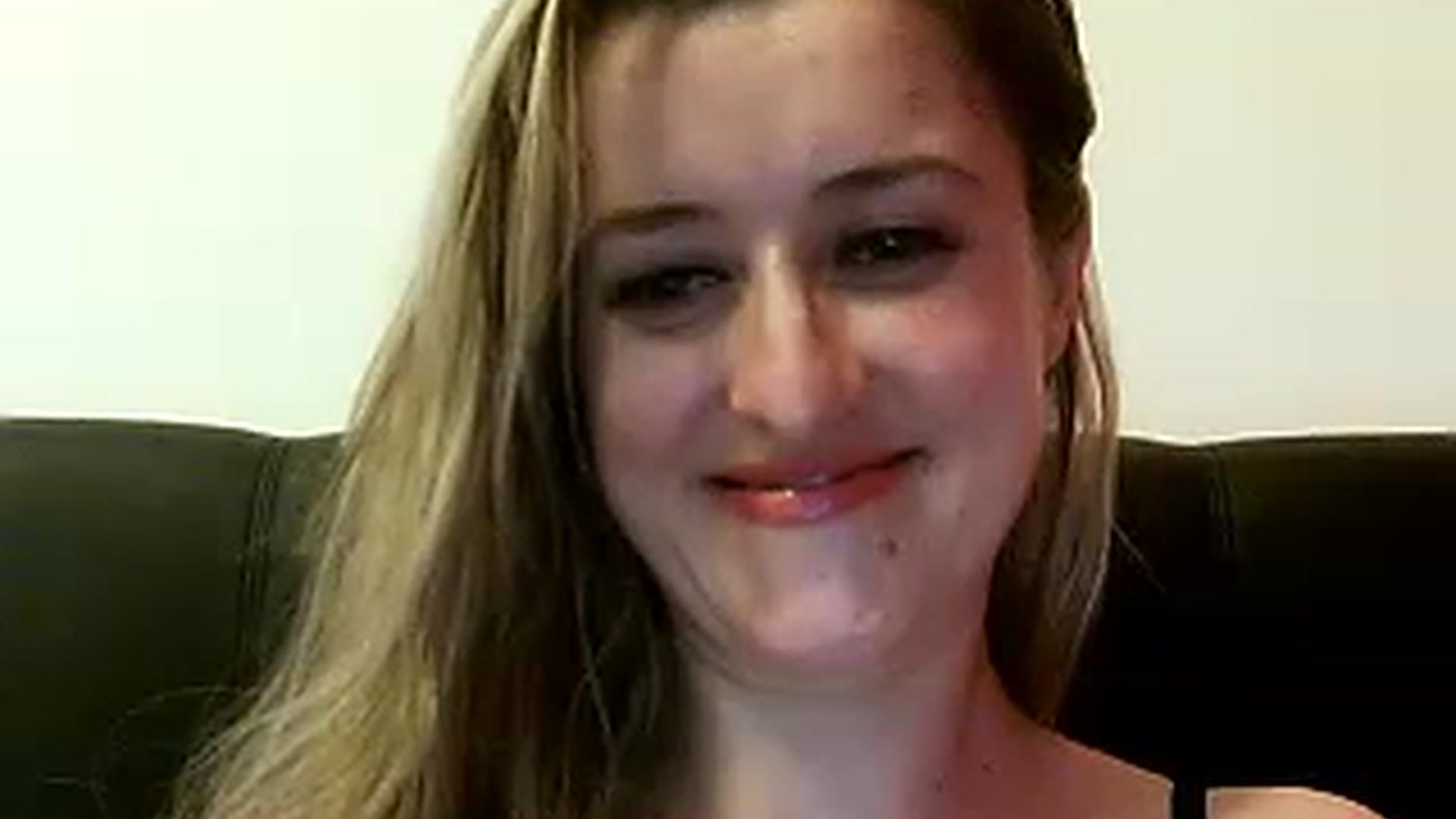 Gallery image thumbnail from BestDream's myfreecams stream on, 01/01/2023, 21:32 image 9 of 20