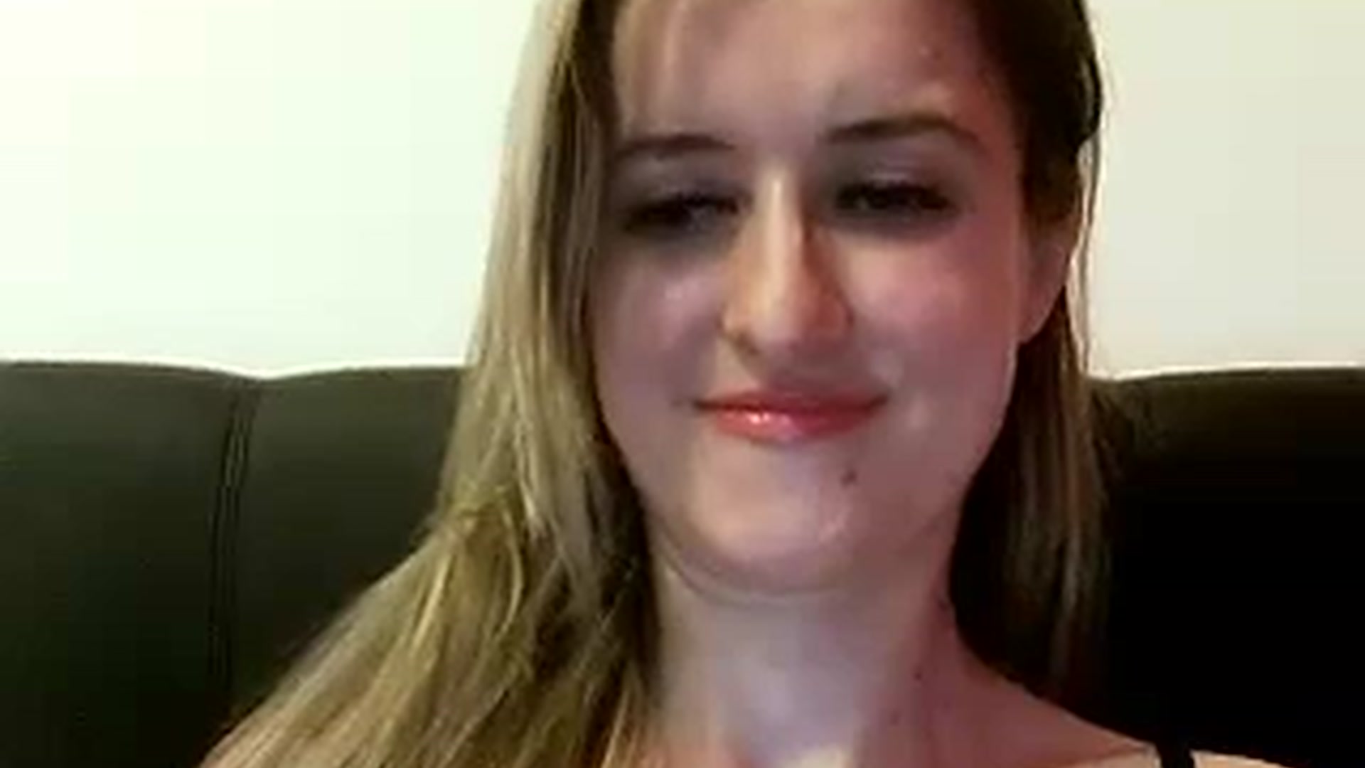 Gallery image thumbnail from BestDream's myfreecams stream on, 01/01/2023, 21:32 image 18 of 20