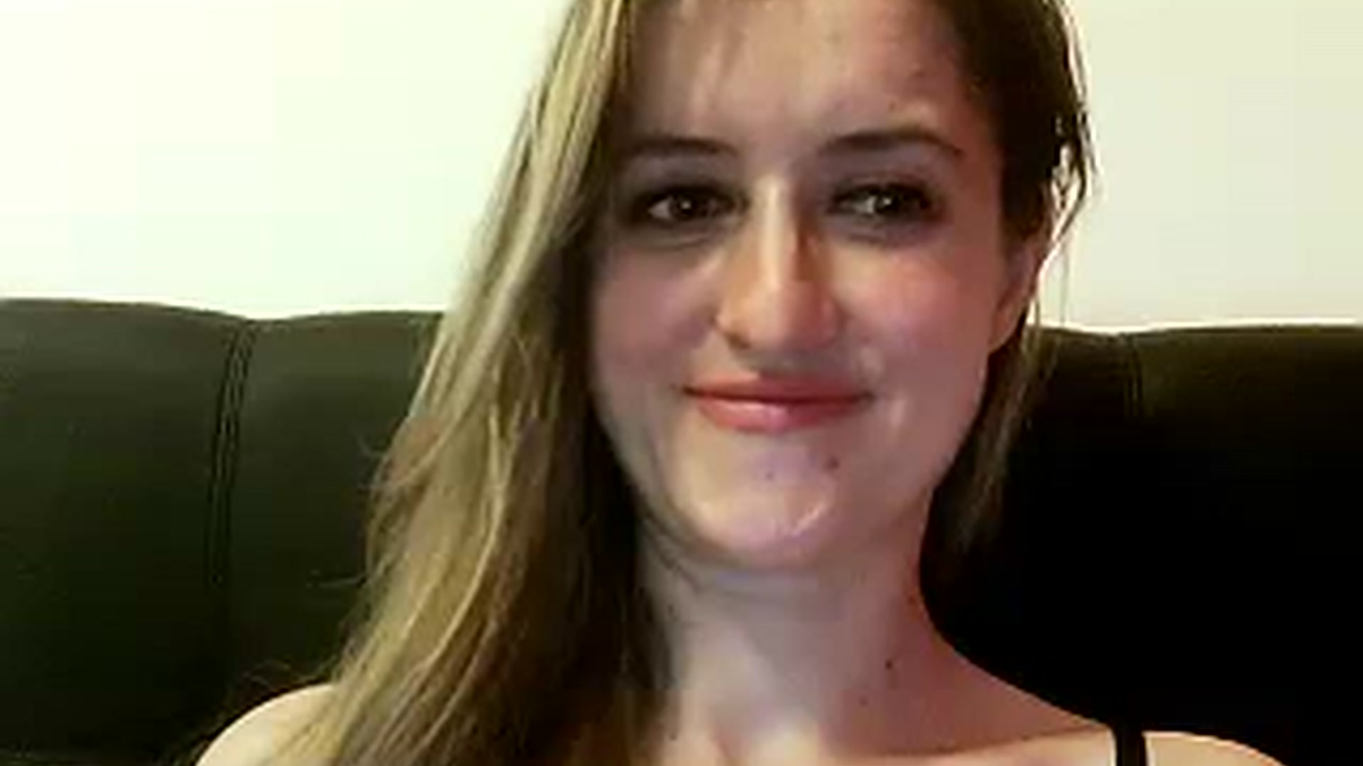 Gallery image thumbnail from BestDream's myfreecams stream on, 01/01/2023, 22:51 image 8 of 20