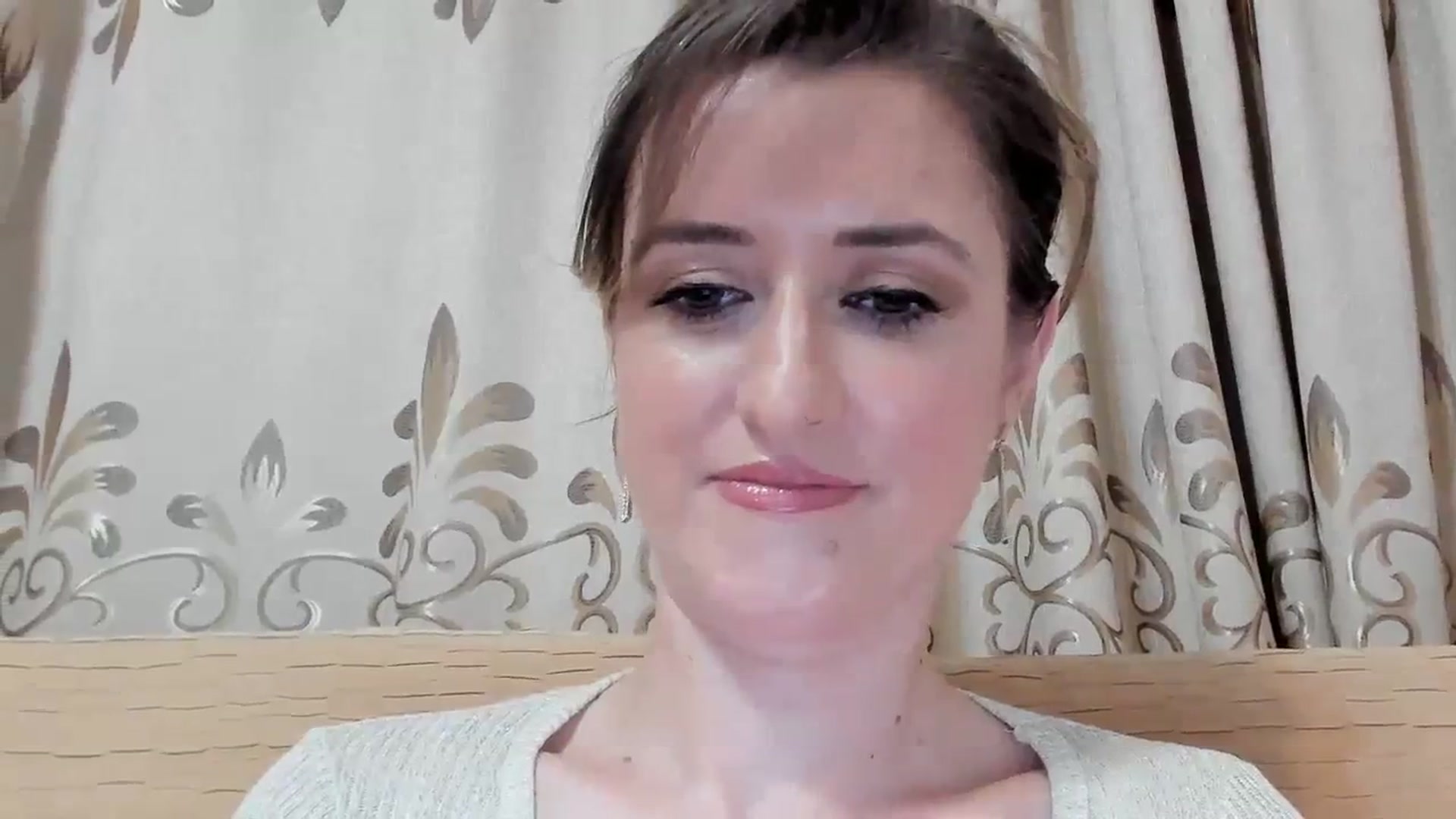 Gallery image thumbnail from BestDream's myfreecams stream on, 08/04/2023, 18:21 image 15 of 20