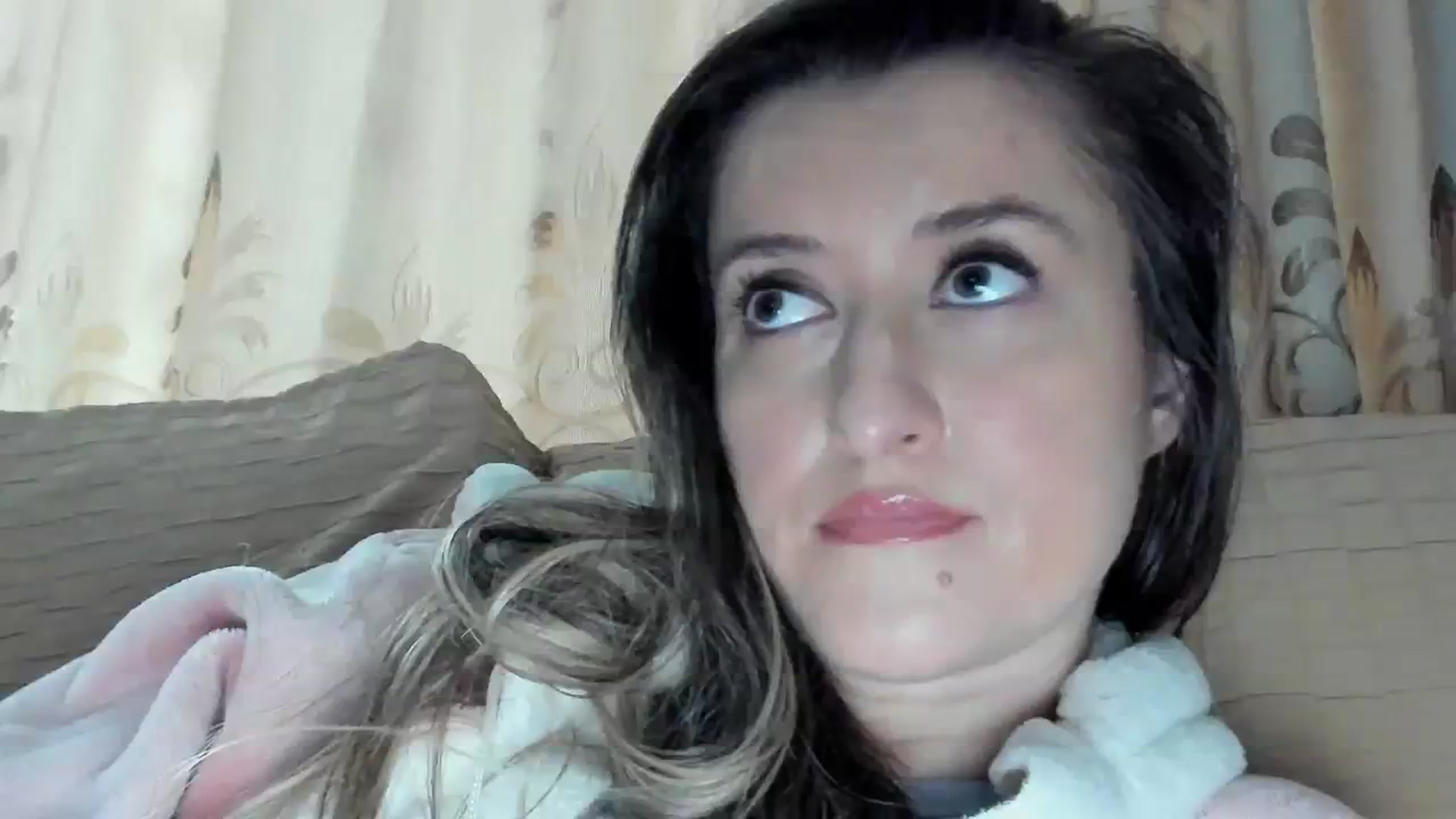Gallery image thumbnail from BestDream's myfreecams stream on, 11/19/2023, 14:31 image 6 of 20