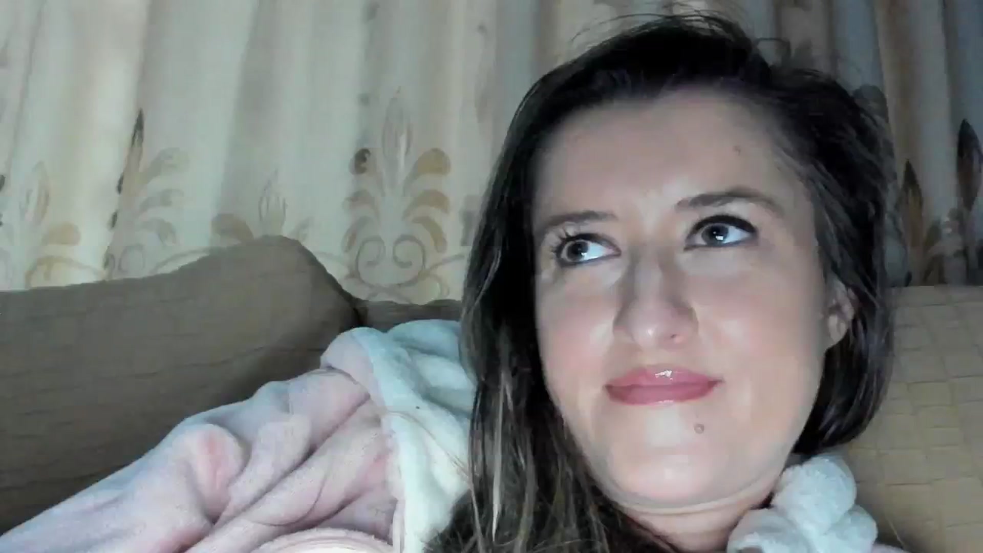 Gallery image thumbnail from BestDream's myfreecams stream on, 11/19/2023, 14:31 image 19 of 20