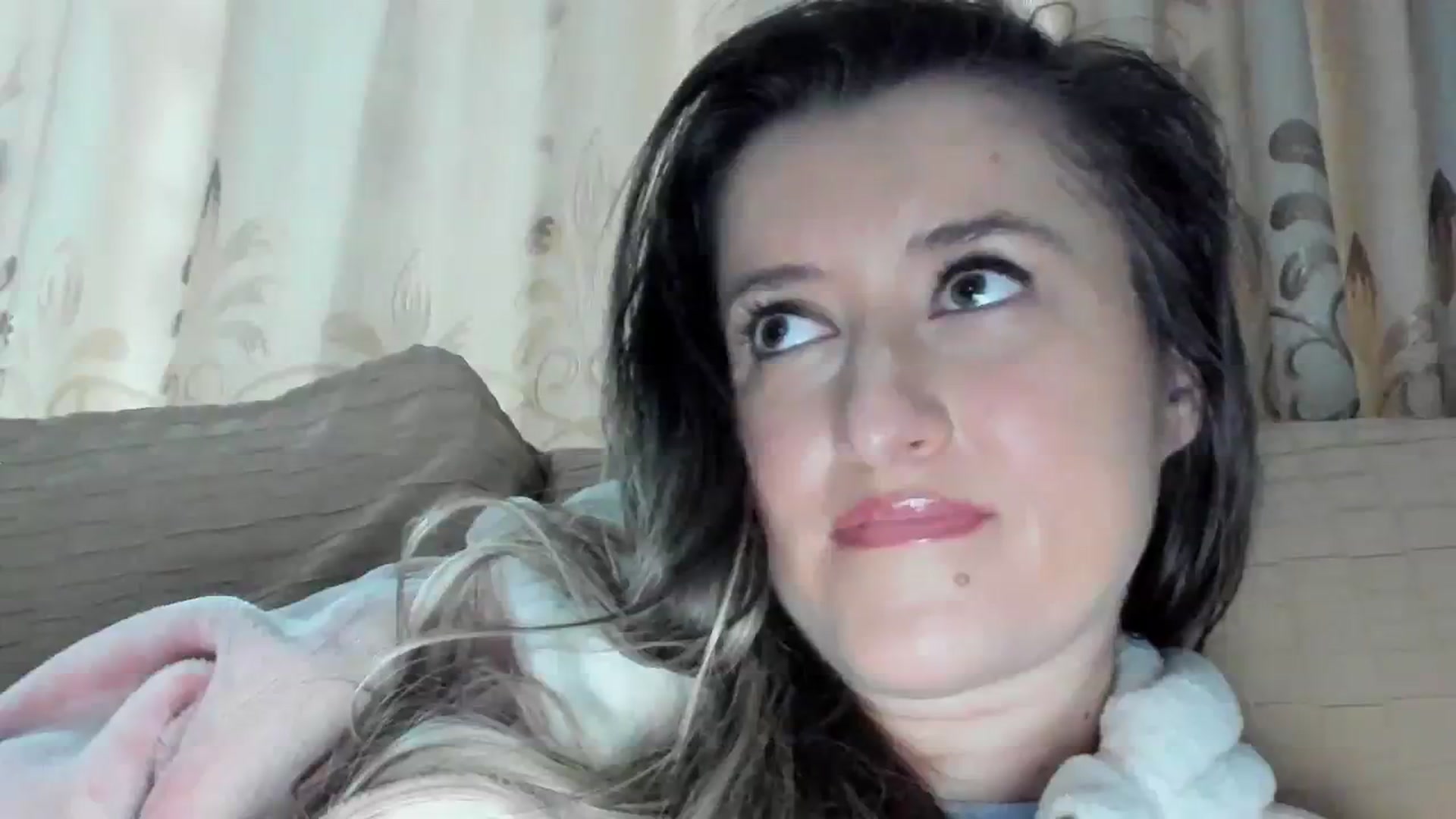 Gallery image thumbnail from BestDream's myfreecams stream on, 11/19/2023, 14:31 image 9 of 20