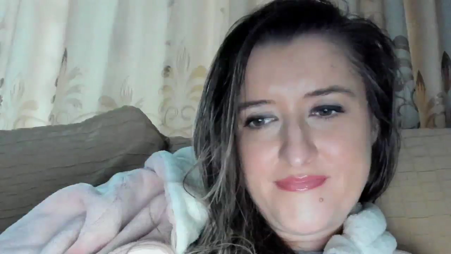 Gallery image thumbnail from BestDream's myfreecams stream on, 11/19/2023, 14:31 image 12 of 20