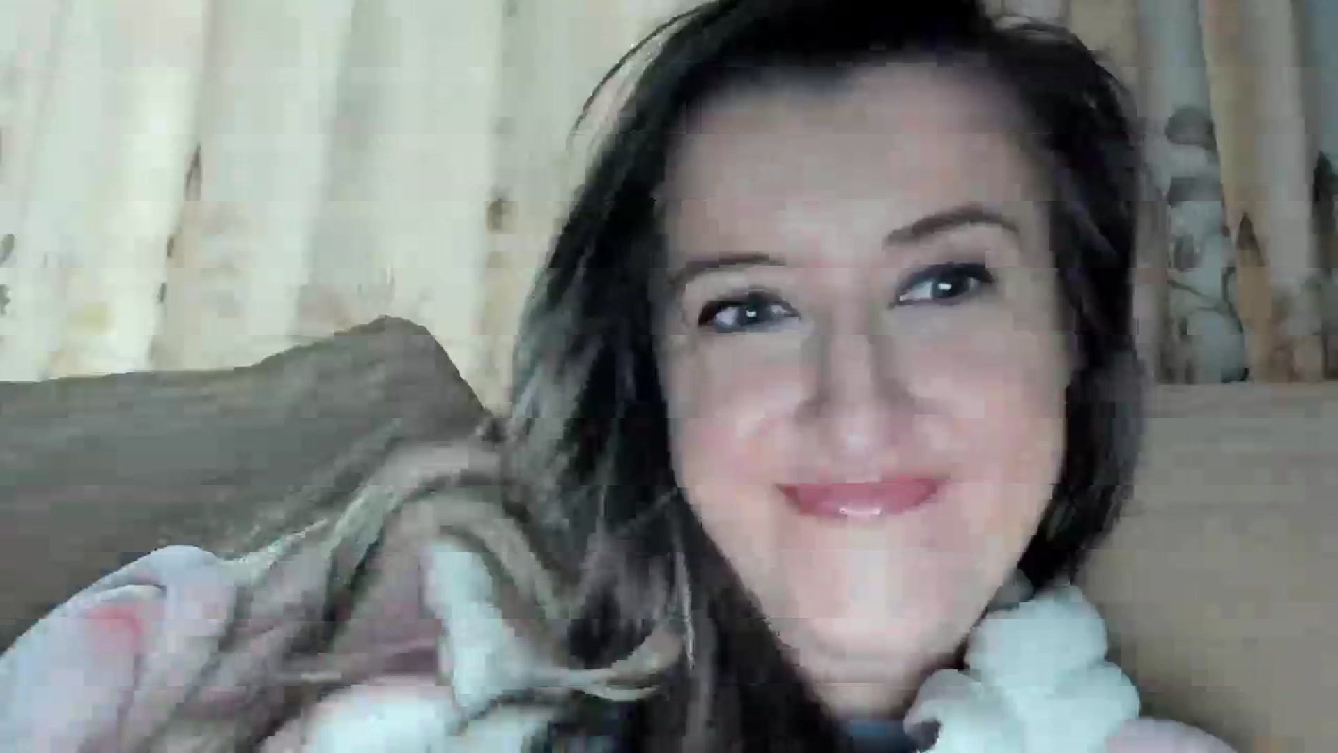 Gallery image thumbnail from BestDream's myfreecams stream on, 11/19/2023, 14:31 image 7 of 20