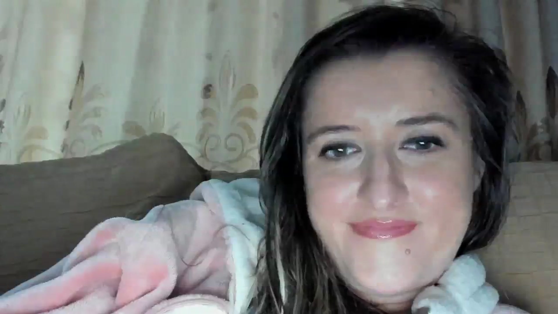 Gallery image thumbnail from BestDream's myfreecams stream on, 11/19/2023, 14:31 image 18 of 20