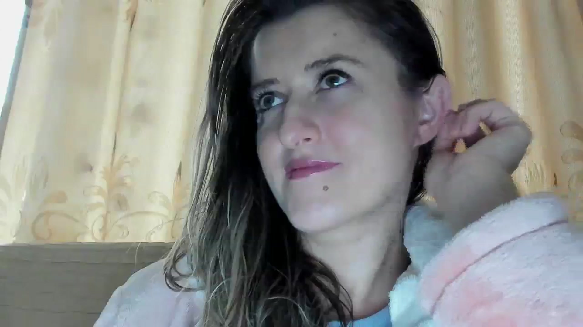 Gallery image thumbnail from BestDream's myfreecams stream on, 11/25/2023, 12:33 image 4 of 20