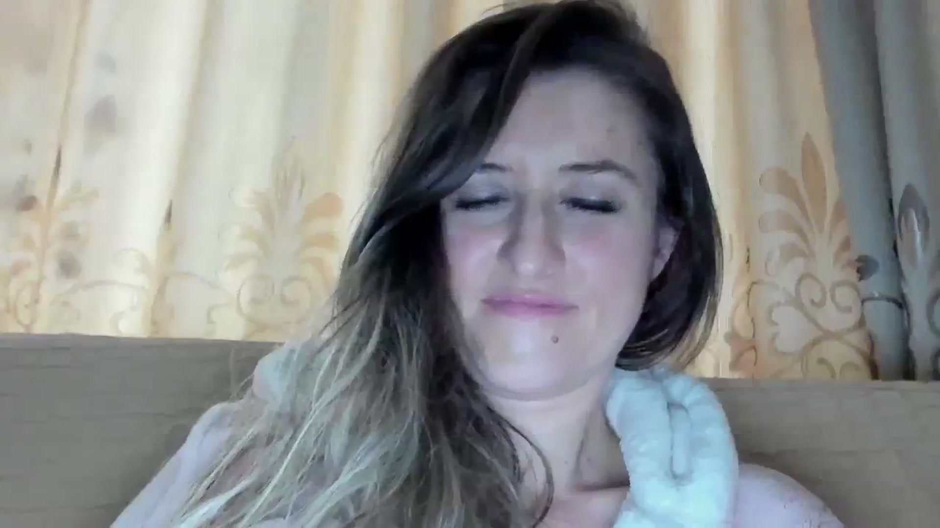 Gallery image thumbnail from BestDream's myfreecams stream on, 11/26/2023, 10:07 image 12 of 20