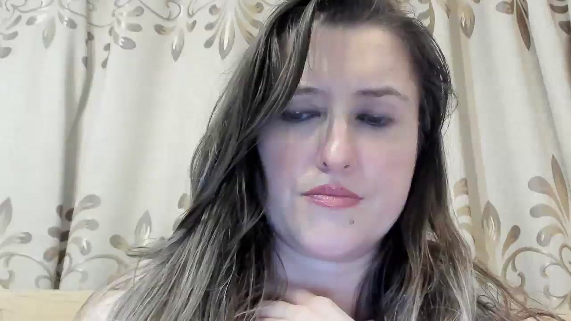 Gallery image thumbnail from BestDream's myfreecams stream on, 02/10/2024, 23:11 image 10 of 20