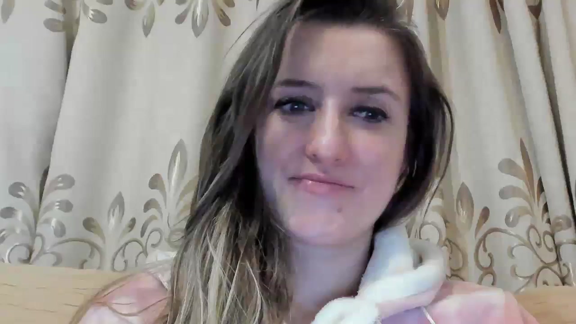 Gallery image thumbnail from BestDream's myfreecams stream on, 02/13/2024, 24:28 image 18 of 20
