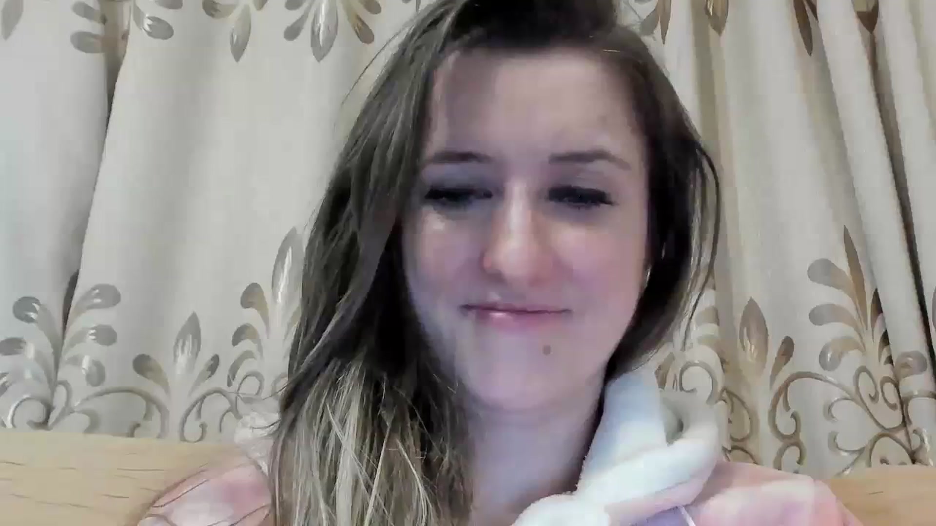 Gallery image thumbnail from BestDream's myfreecams stream on, 02/13/2024, 24:28 image 19 of 20