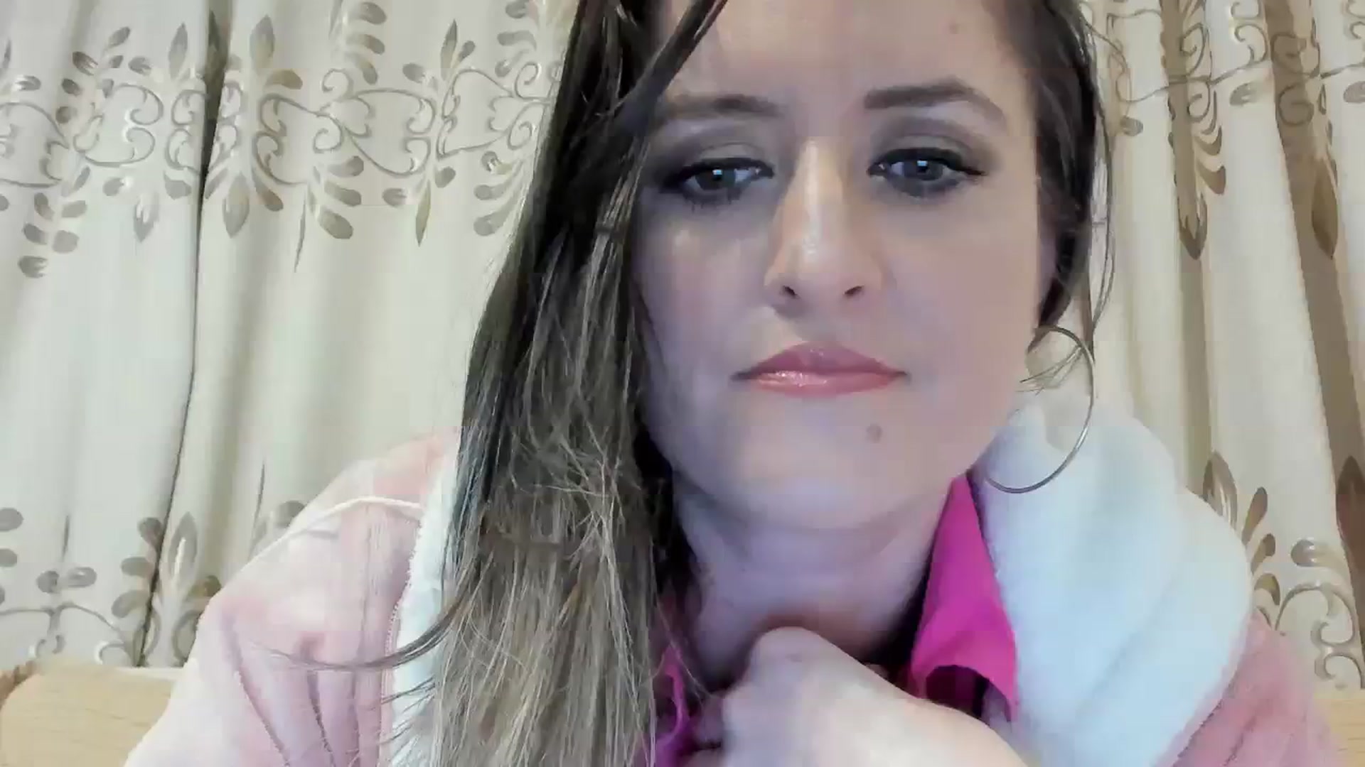 Gallery image thumbnail from BestDream's myfreecams stream on, 02/19/2024, 24:01 image 10 of 20
