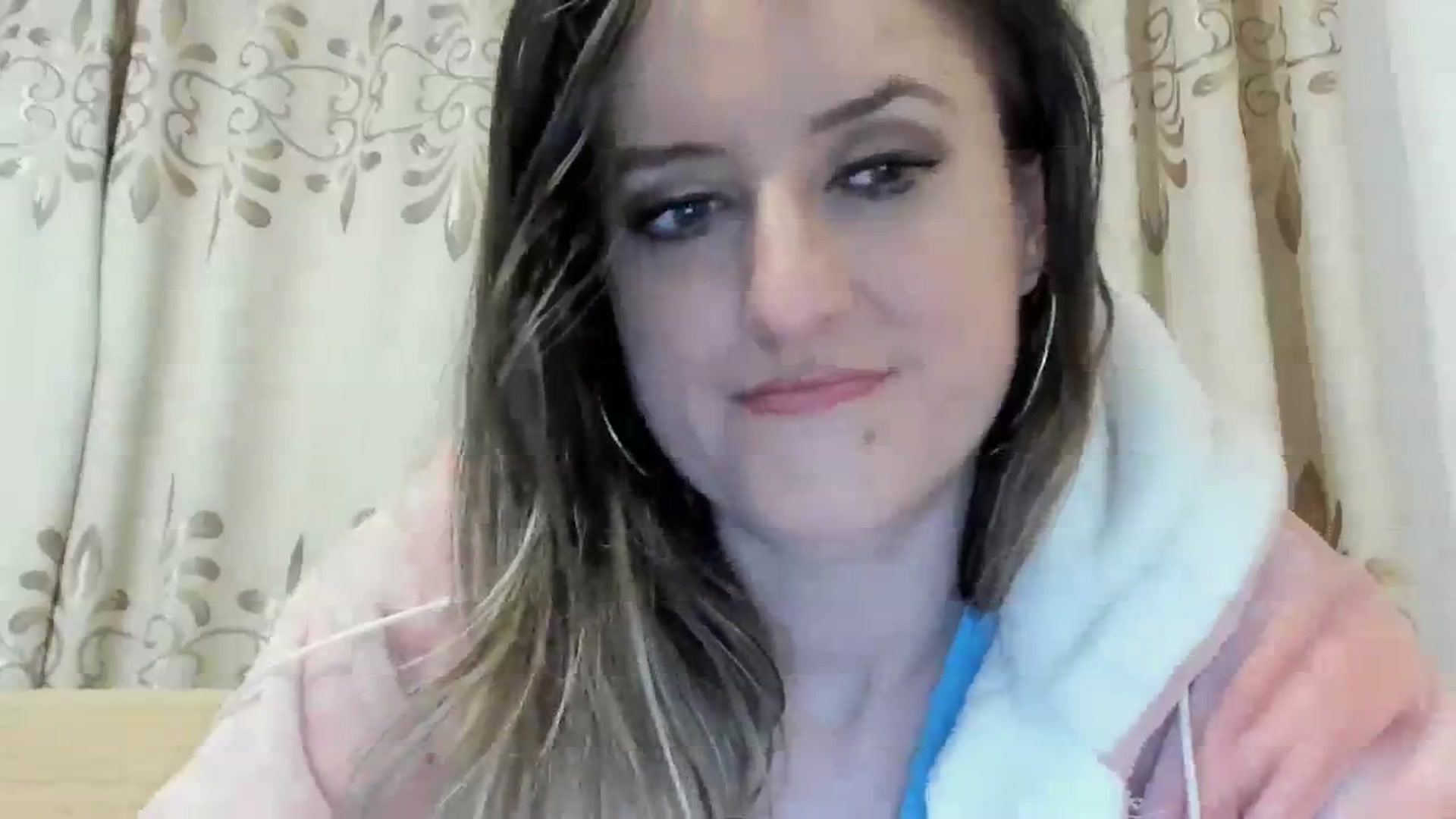 Gallery image thumbnail from BestDream's myfreecams stream on, 02/19/2024, 02:53 image 2 of 20