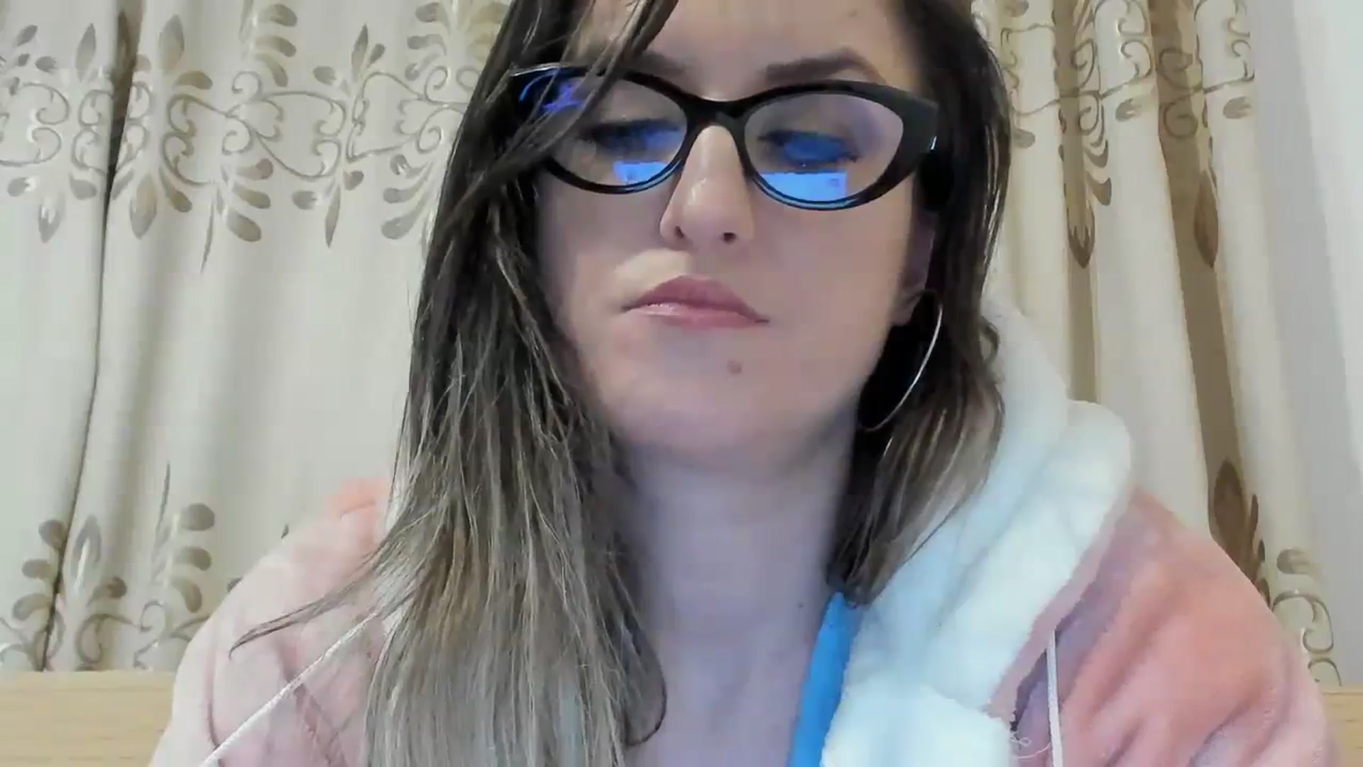 Gallery image thumbnail from BestDream's myfreecams stream on, 02/19/2024, 02:53 image 19 of 20
