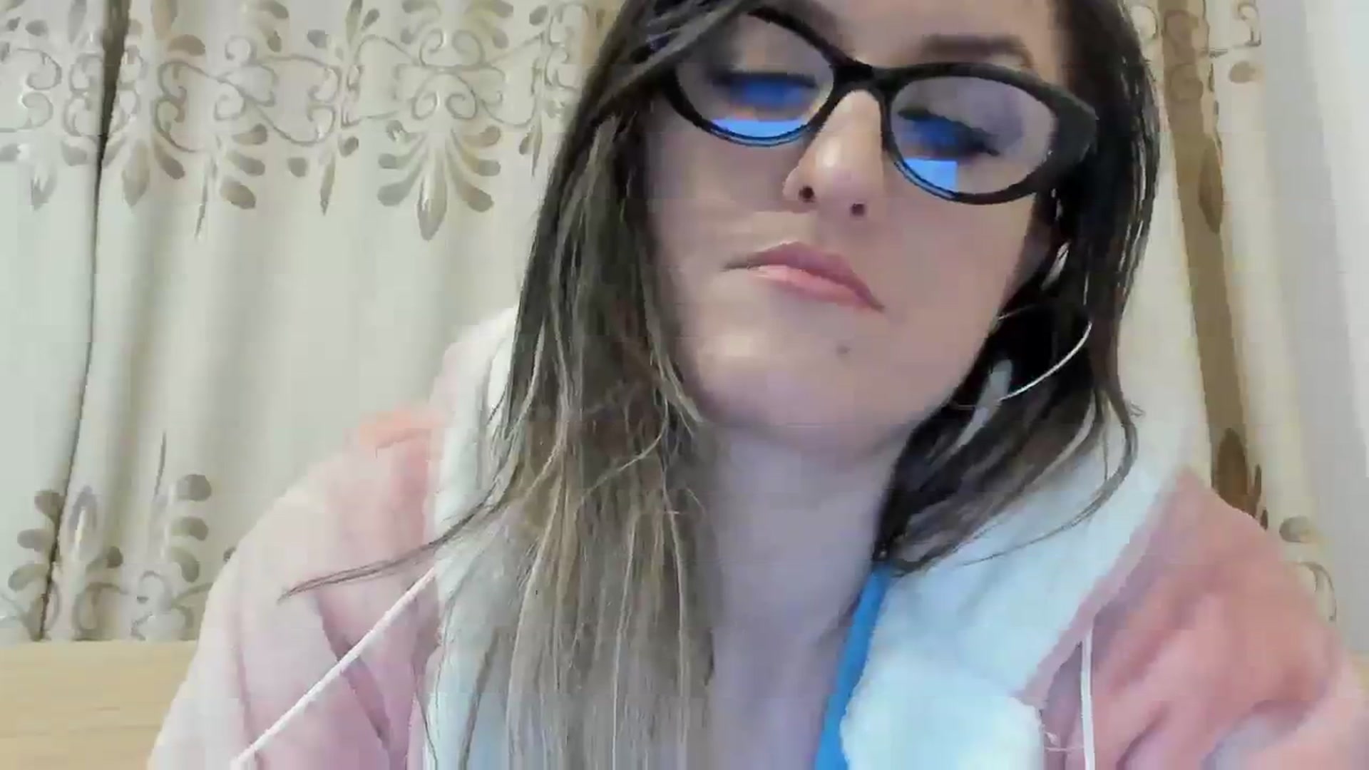 Gallery image thumbnail from BestDream's myfreecams stream on, 02/19/2024, 02:53 image 10 of 20