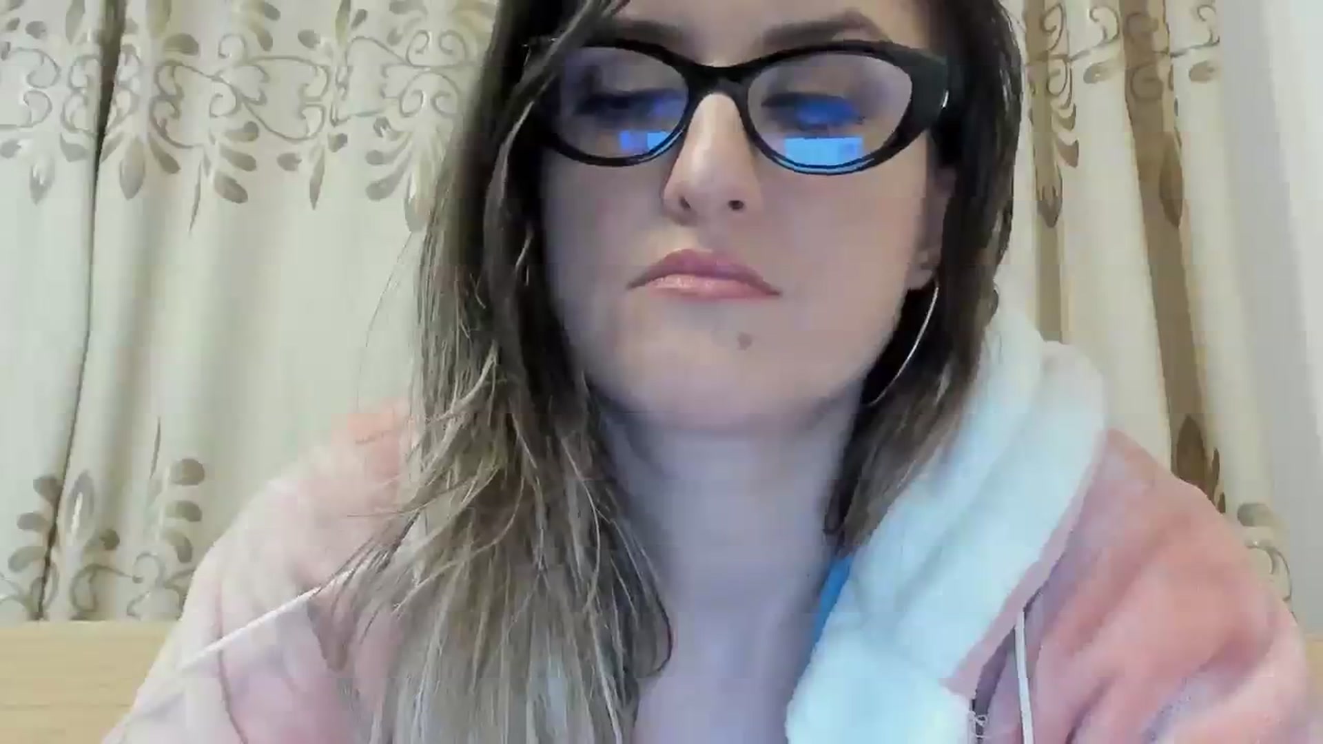 Gallery image thumbnail from BestDream's myfreecams stream on, 02/19/2024, 02:53 image 4 of 20