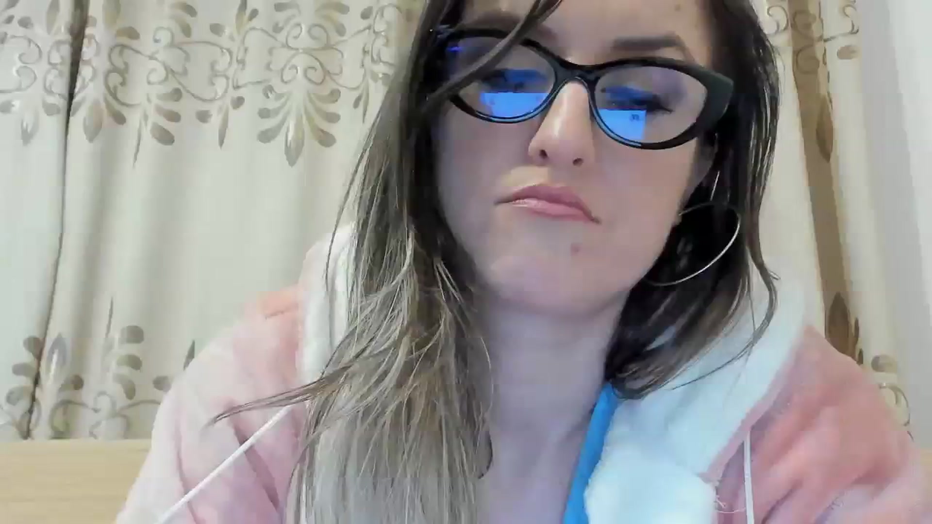 Gallery image thumbnail from BestDream's myfreecams stream on, 02/19/2024, 02:53 image 9 of 20