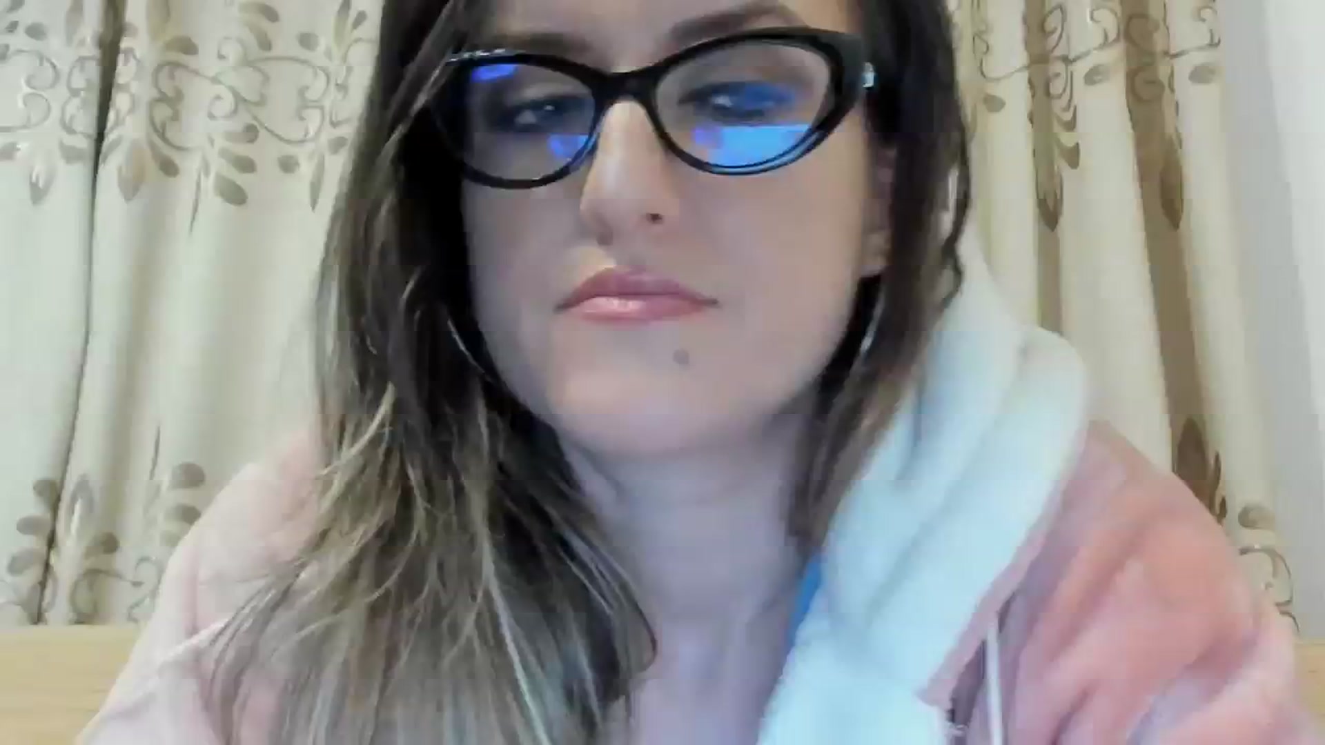 Gallery image thumbnail from BestDream's myfreecams stream on, 02/19/2024, 02:53 image 3 of 20