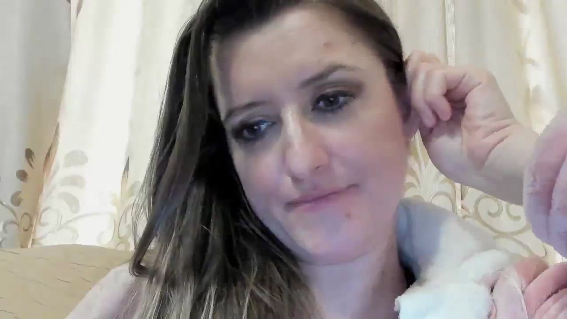 Gallery image thumbnail from BestDream's myfreecams stream on, 02/25/2024, 08:40 image 12 of 20