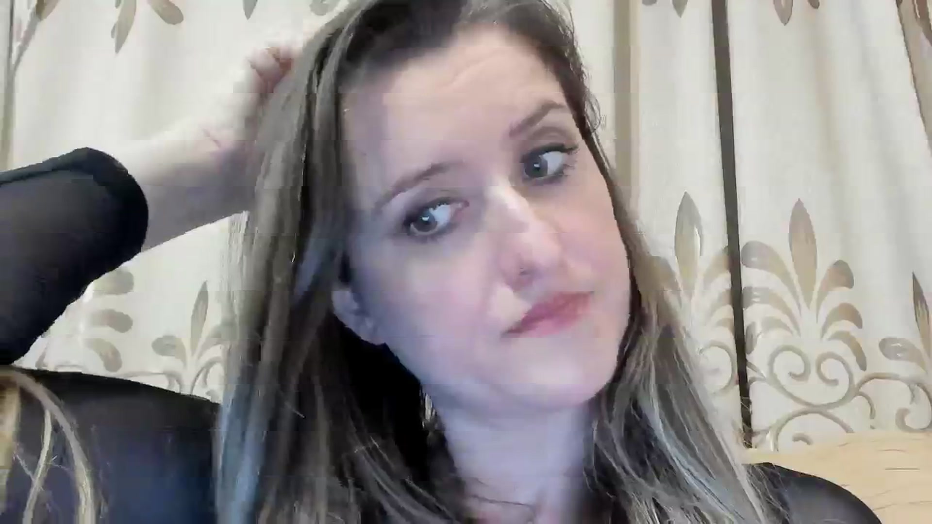 Gallery image thumbnail from BestDream's myfreecams stream on, 02/25/2024, 23:40 image 17 of 20