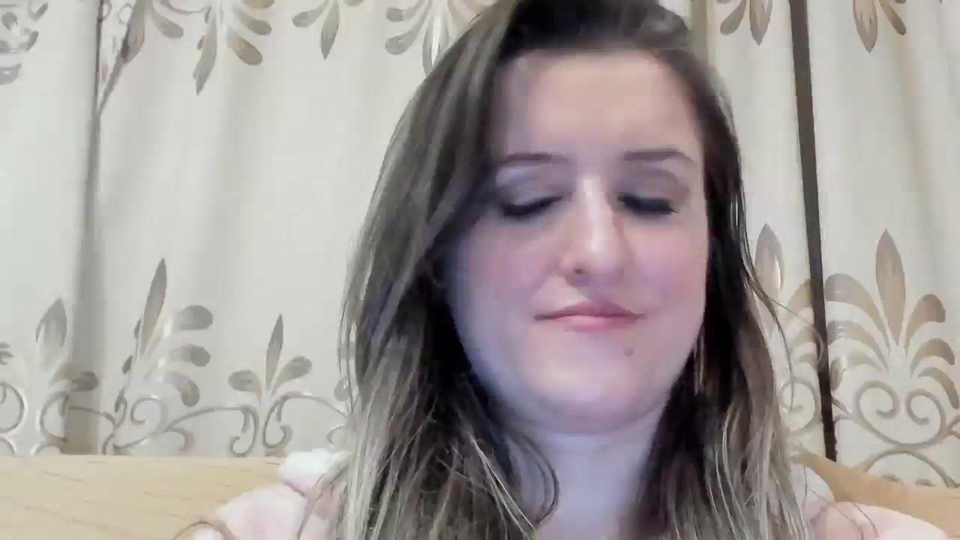Gallery image thumbnail from BestDream's myfreecams stream on, 02/26/2024, 02:01 image 1 of 20