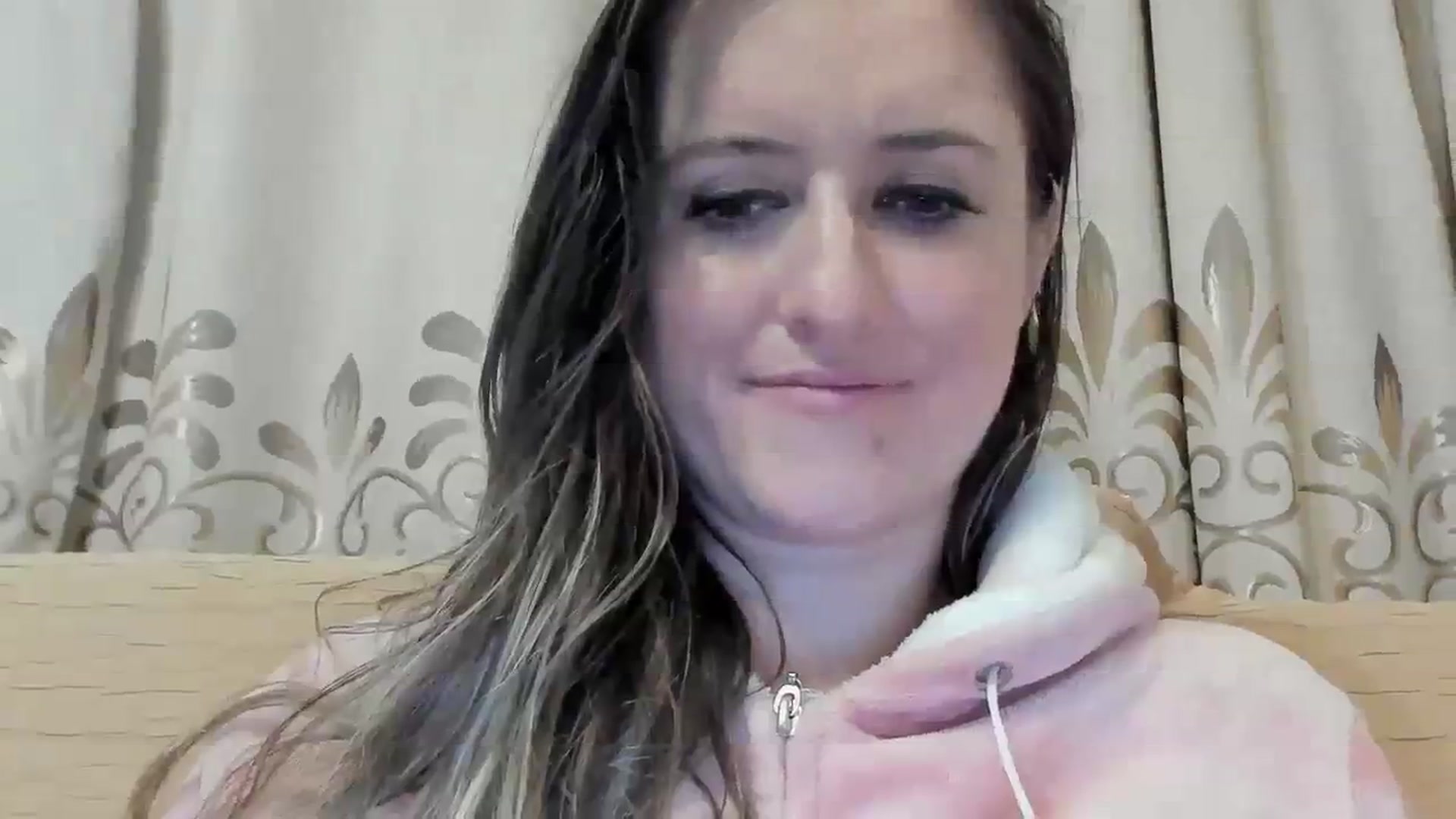 Gallery image thumbnail from BestDream's myfreecams stream on, 02/29/2024, 02:25 image 2 of 20