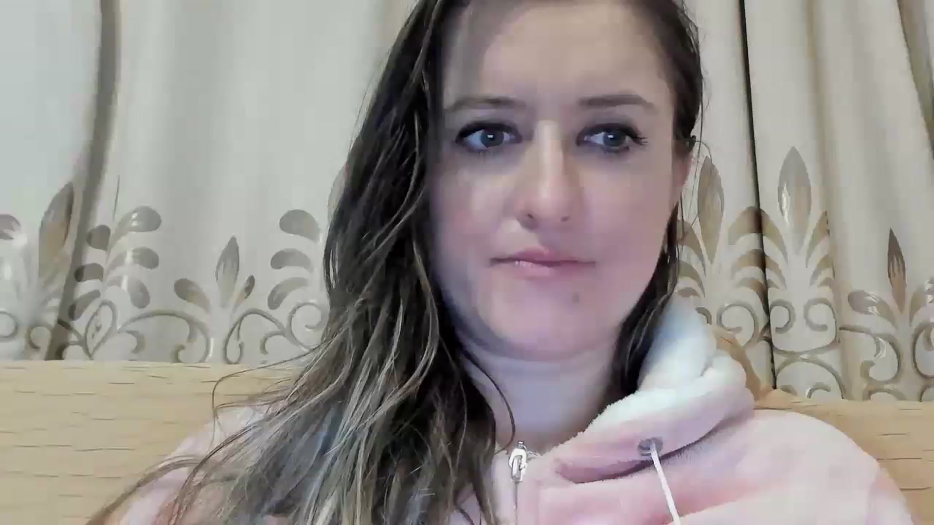 Gallery image thumbnail from BestDream's myfreecams stream on, 02/29/2024, 02:25 image 3 of 20