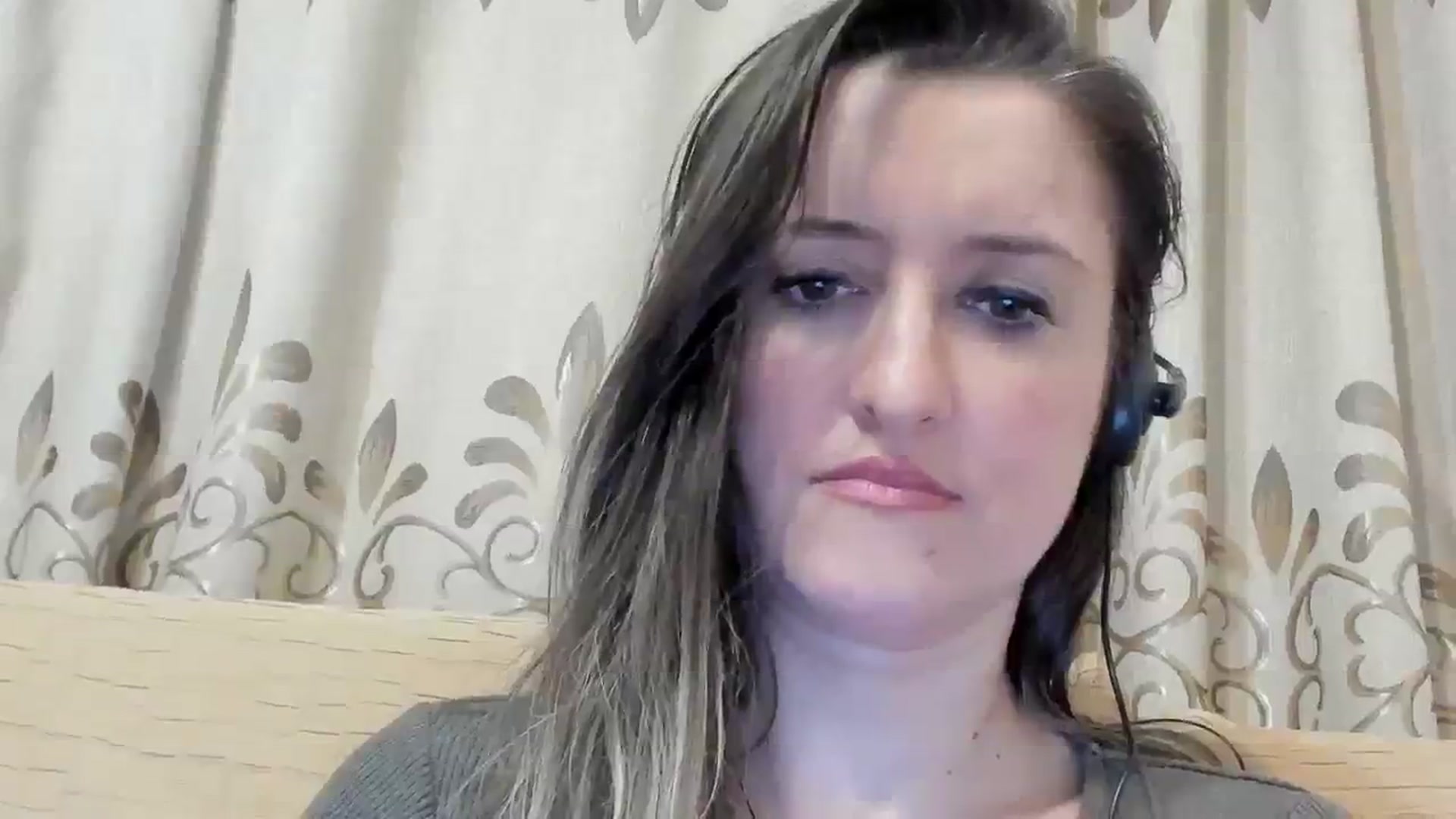 Gallery image thumbnail from BestDream's myfreecams stream on, 03/04/2024, 03:03 image 18 of 20
