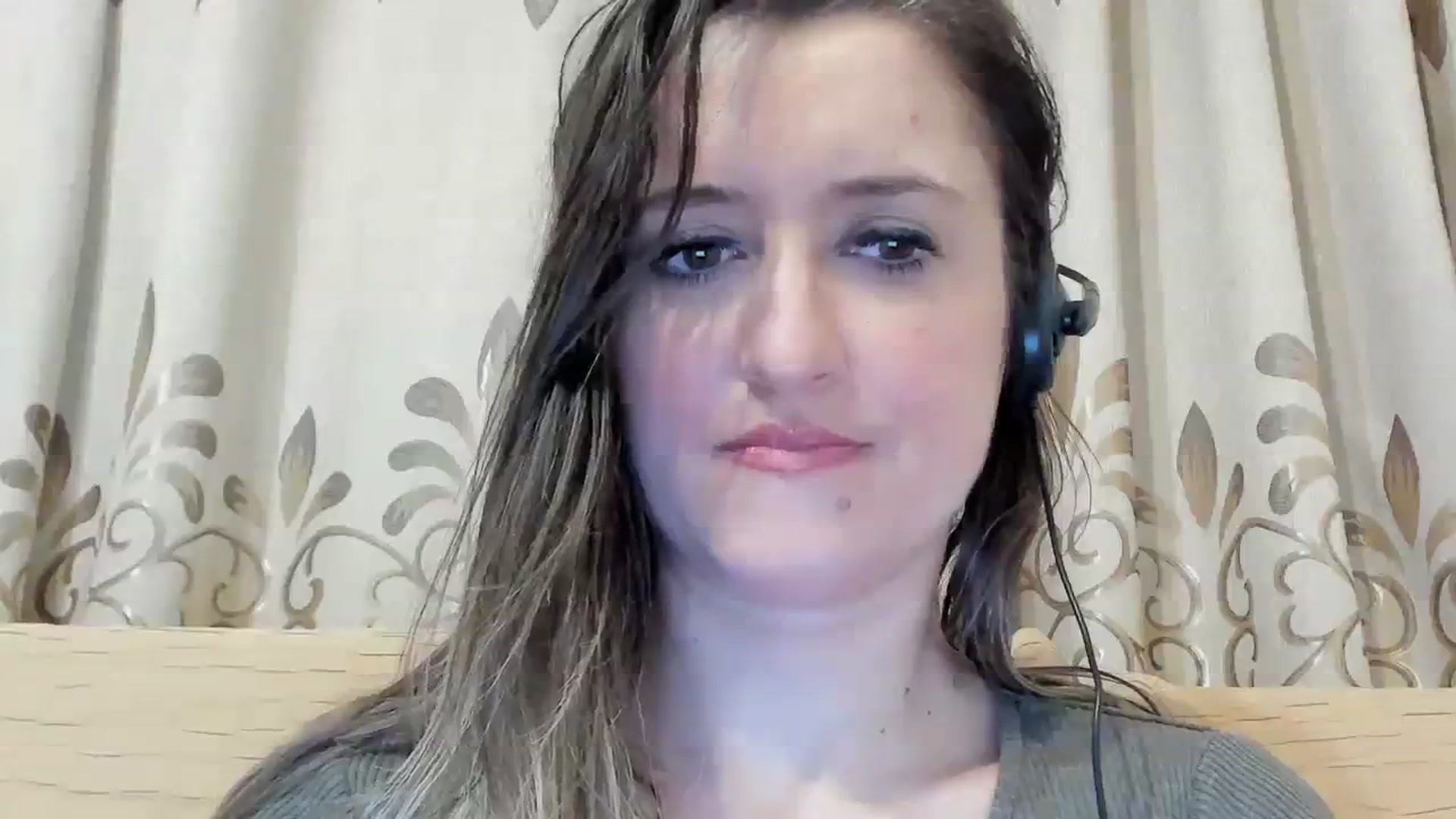 Gallery image thumbnail from BestDream's myfreecams stream on, 03/04/2024, 03:03 image 10 of 20